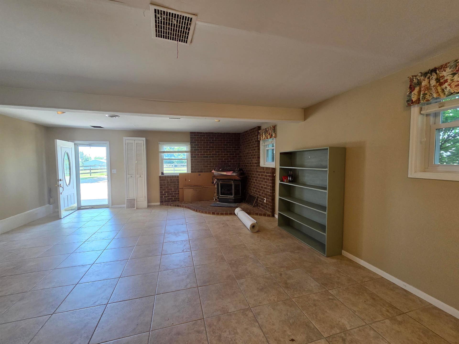 2059 Mud Pike Road, Christiansburg, VA 24073