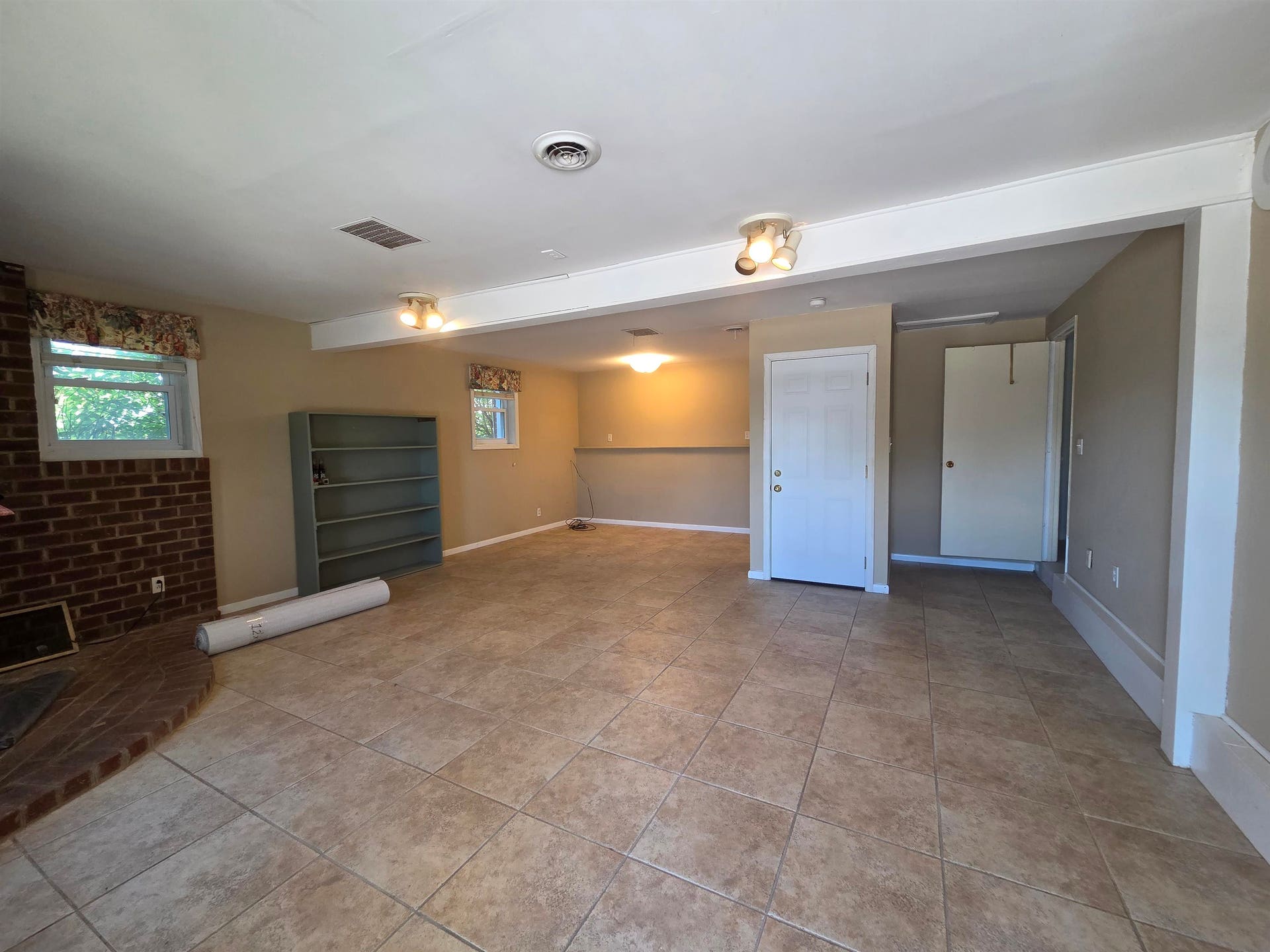 2059 Mud Pike Road, Christiansburg, VA 24073