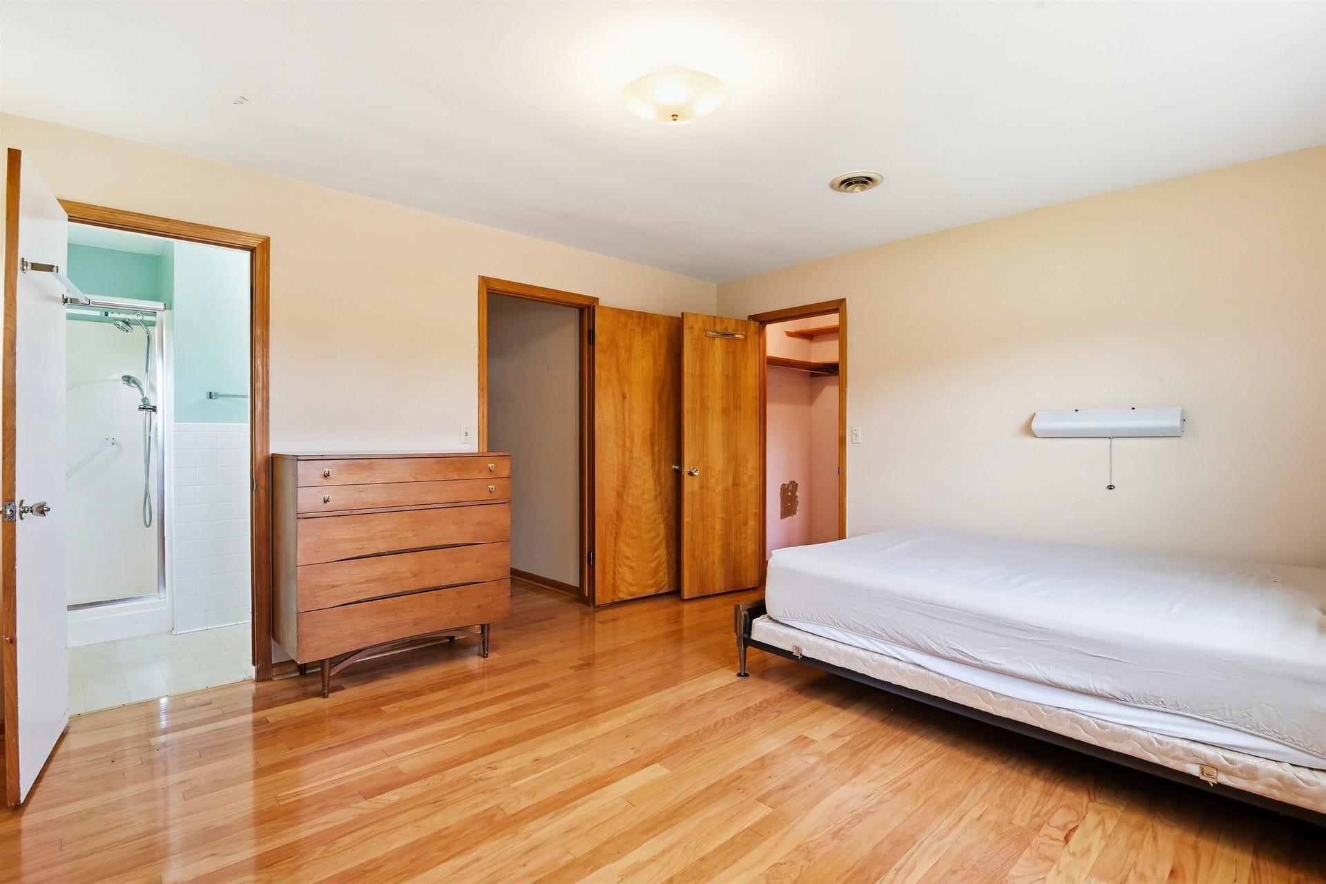 2001 9TH Street, Radford, VA 24141