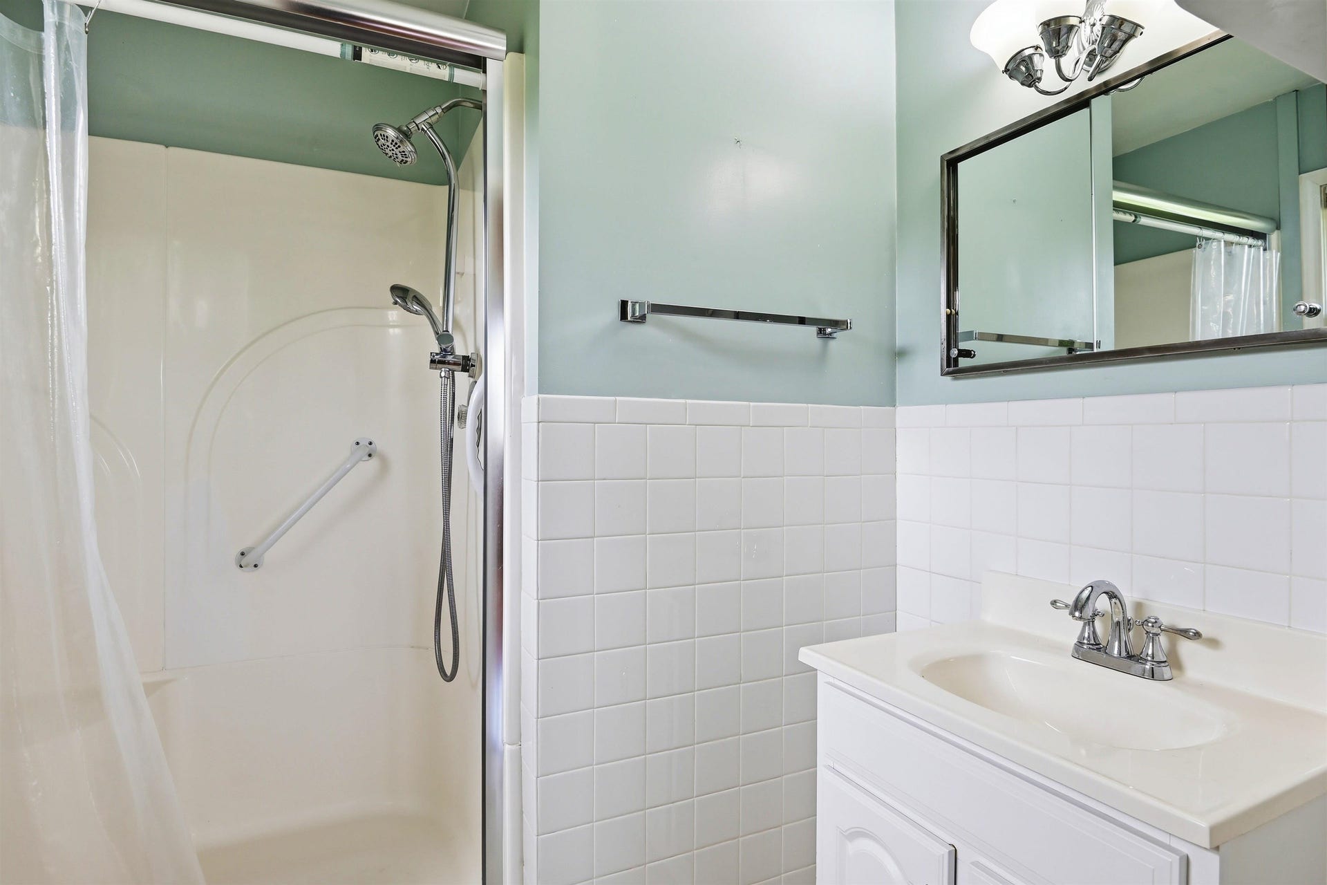 2001 9TH Street, Radford, VA 24141