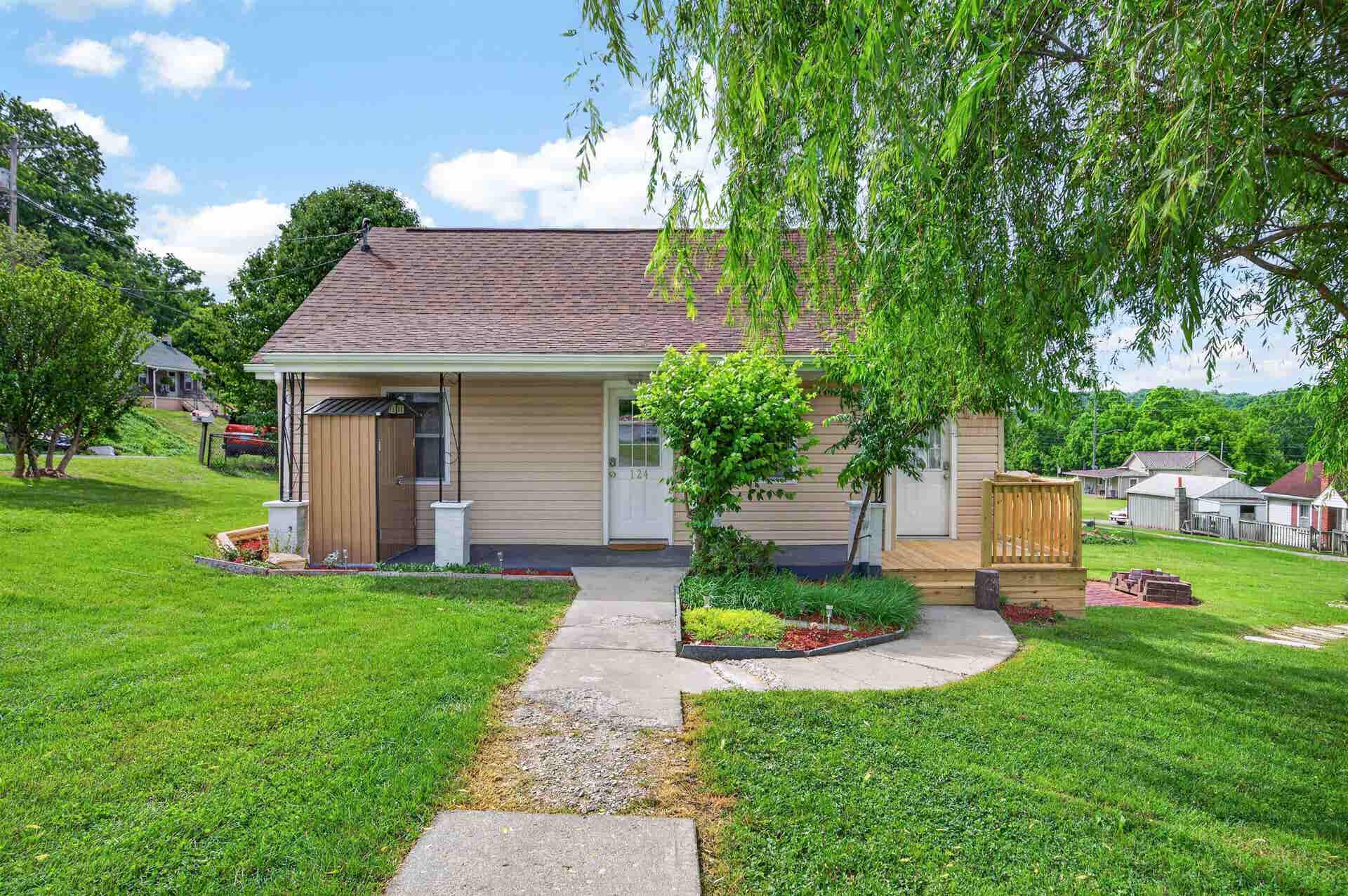 124 Cowan Street, Radford, VA 24141