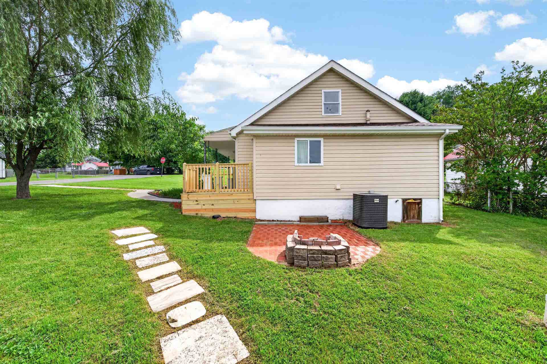 124 Cowan Street, Radford, VA 24141