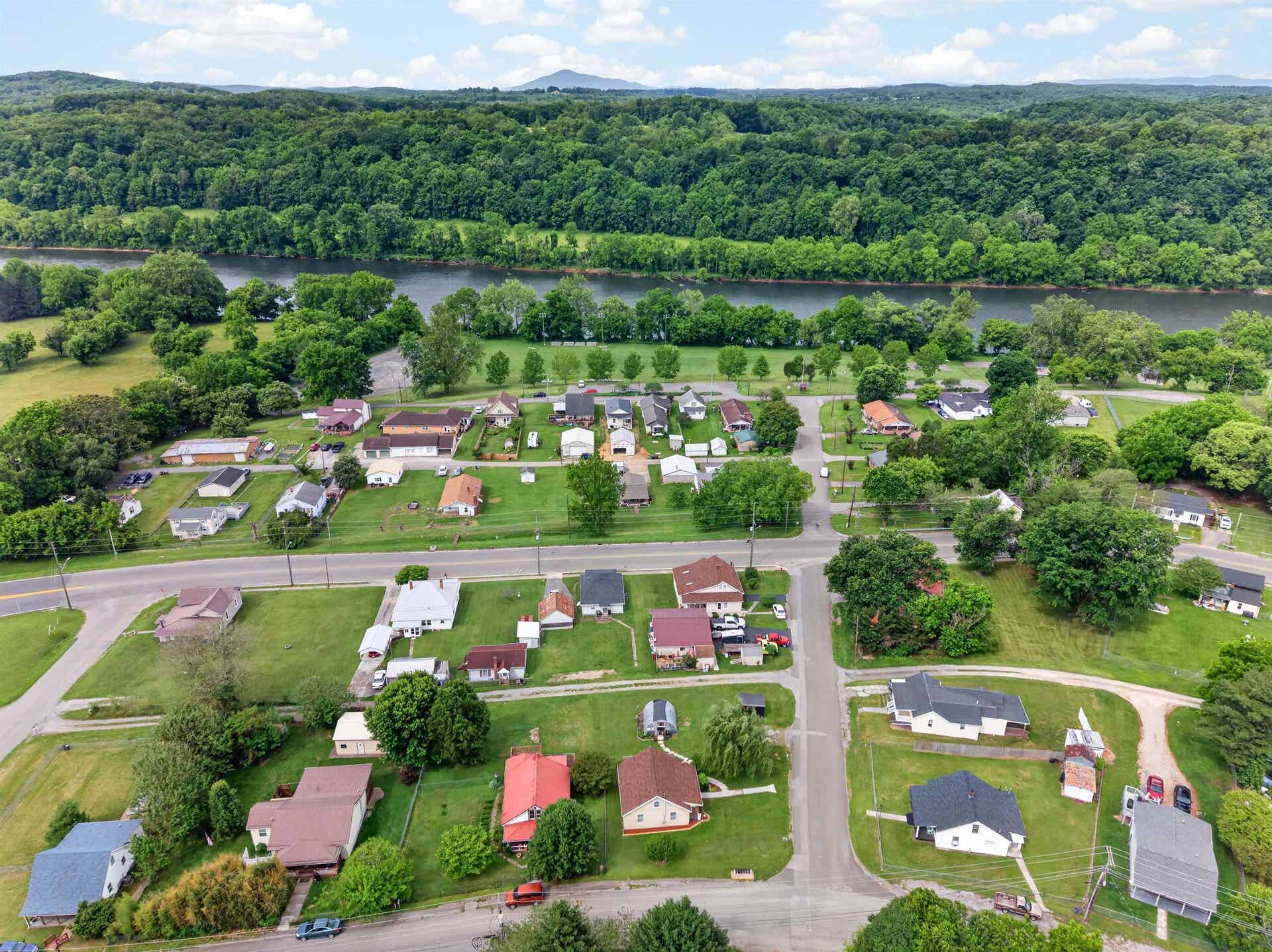 124 Cowan Street, Radford, VA 24141