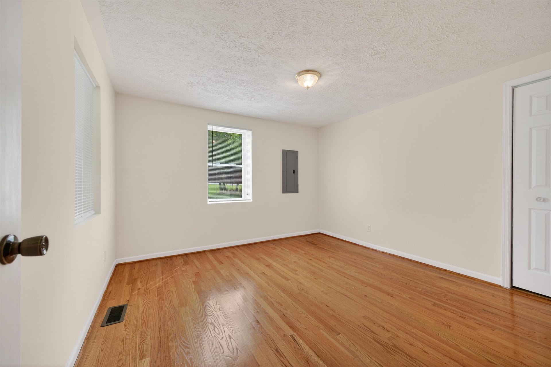 124 Cowan Street, Radford, VA 24141