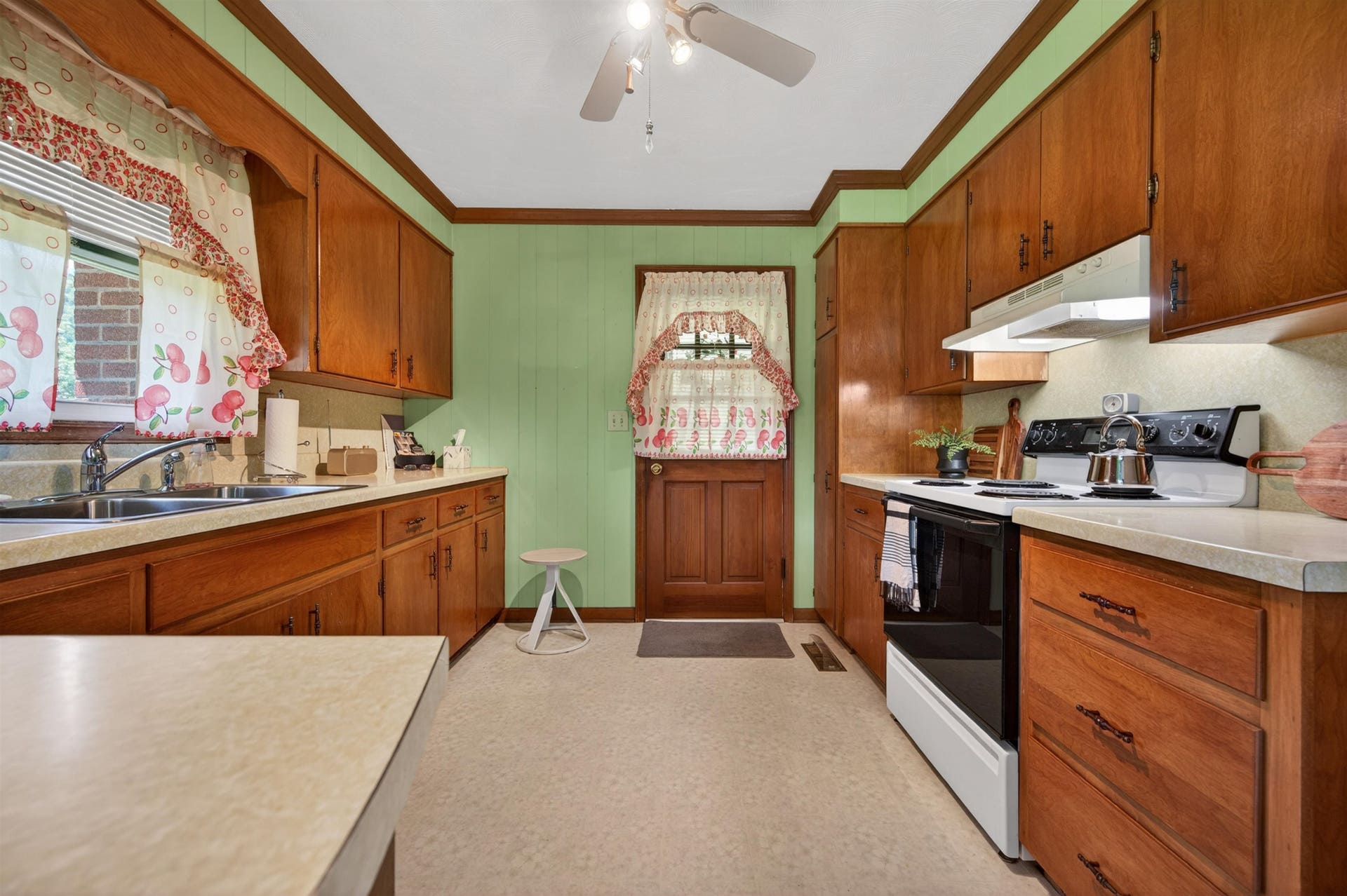 1761 North Fork Road, Christiansburg, VA 24073