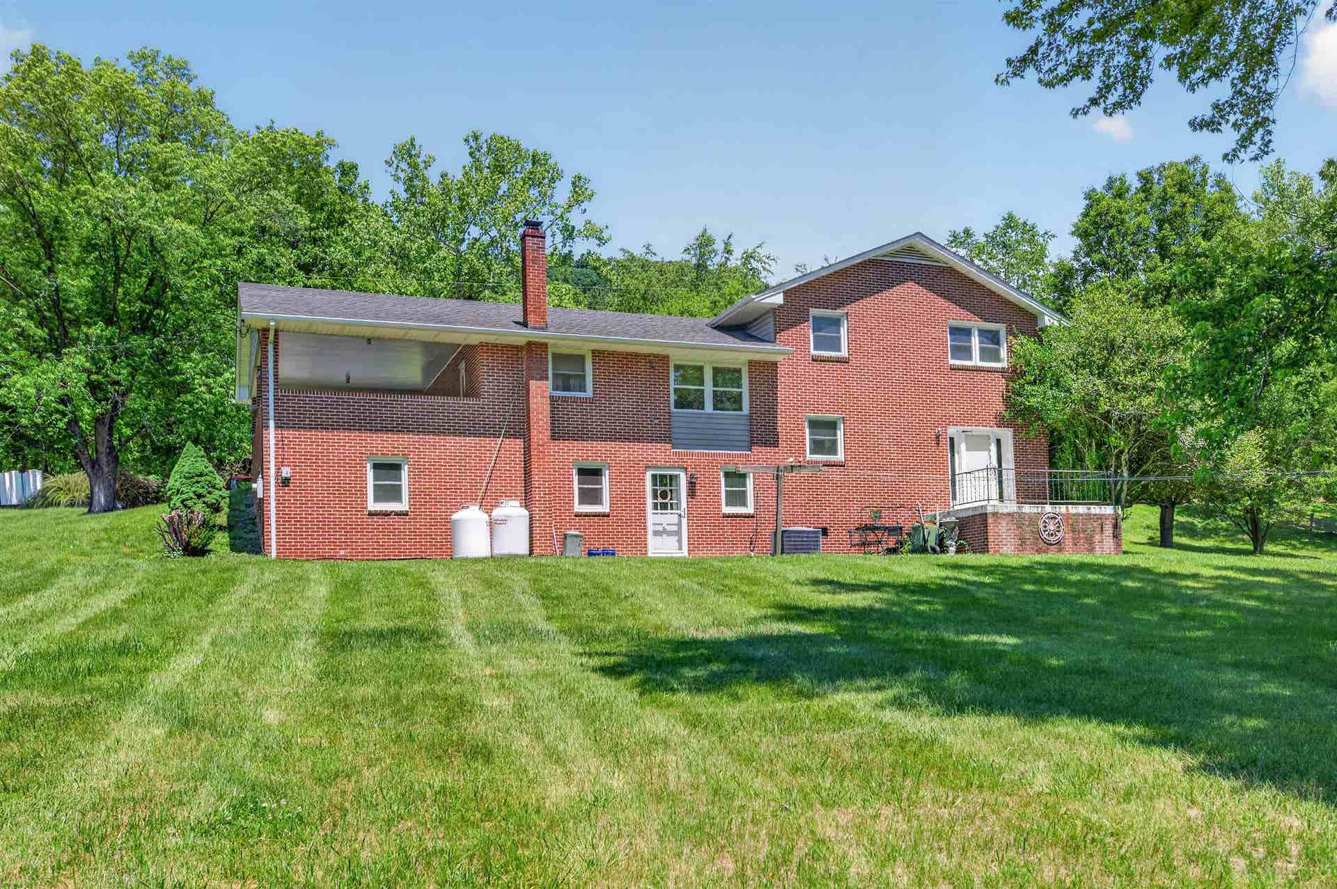 1761 North Fork Road, Christiansburg, VA 24073