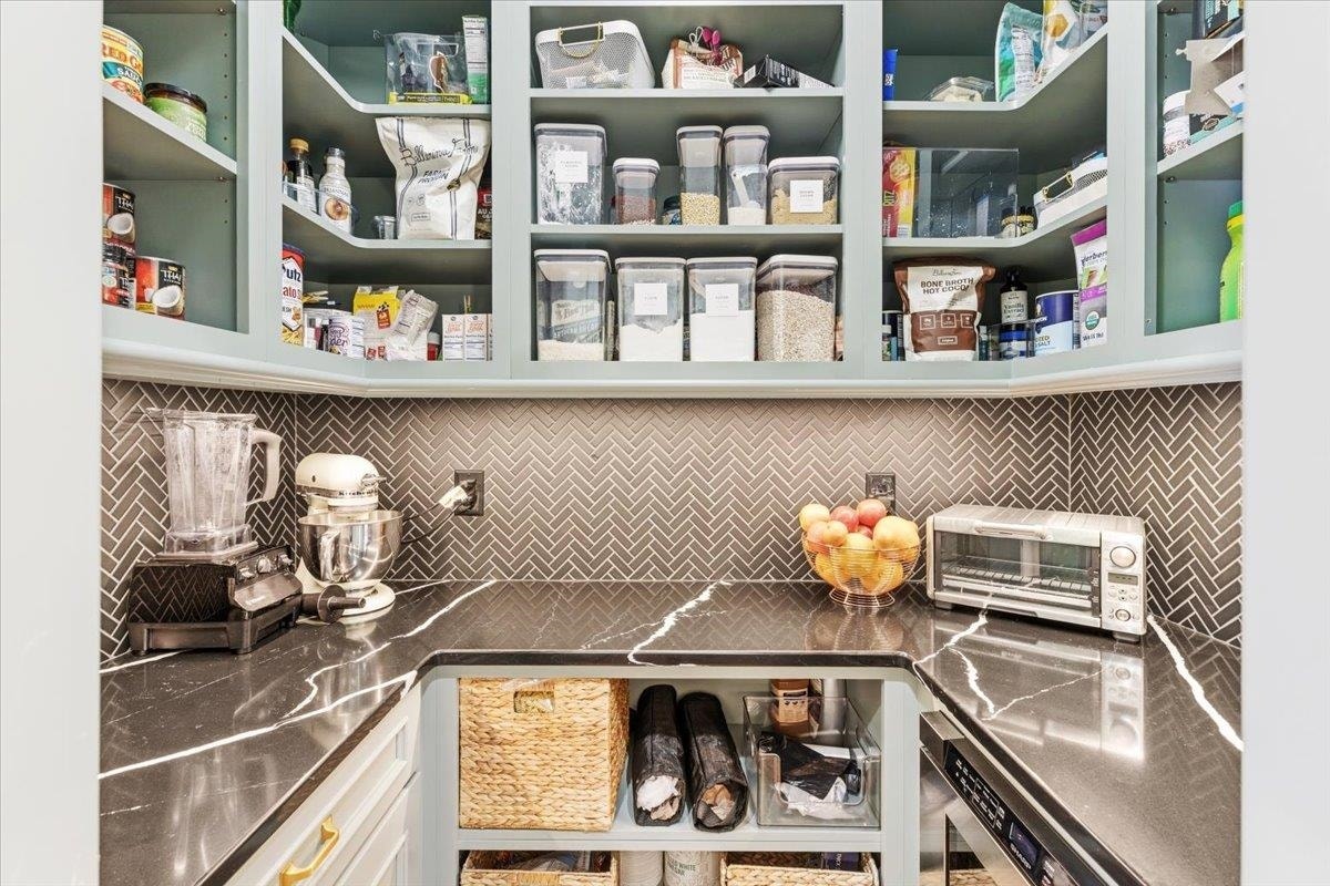 2213 Birch Leaf Lane, Blacksburg, VA 24060