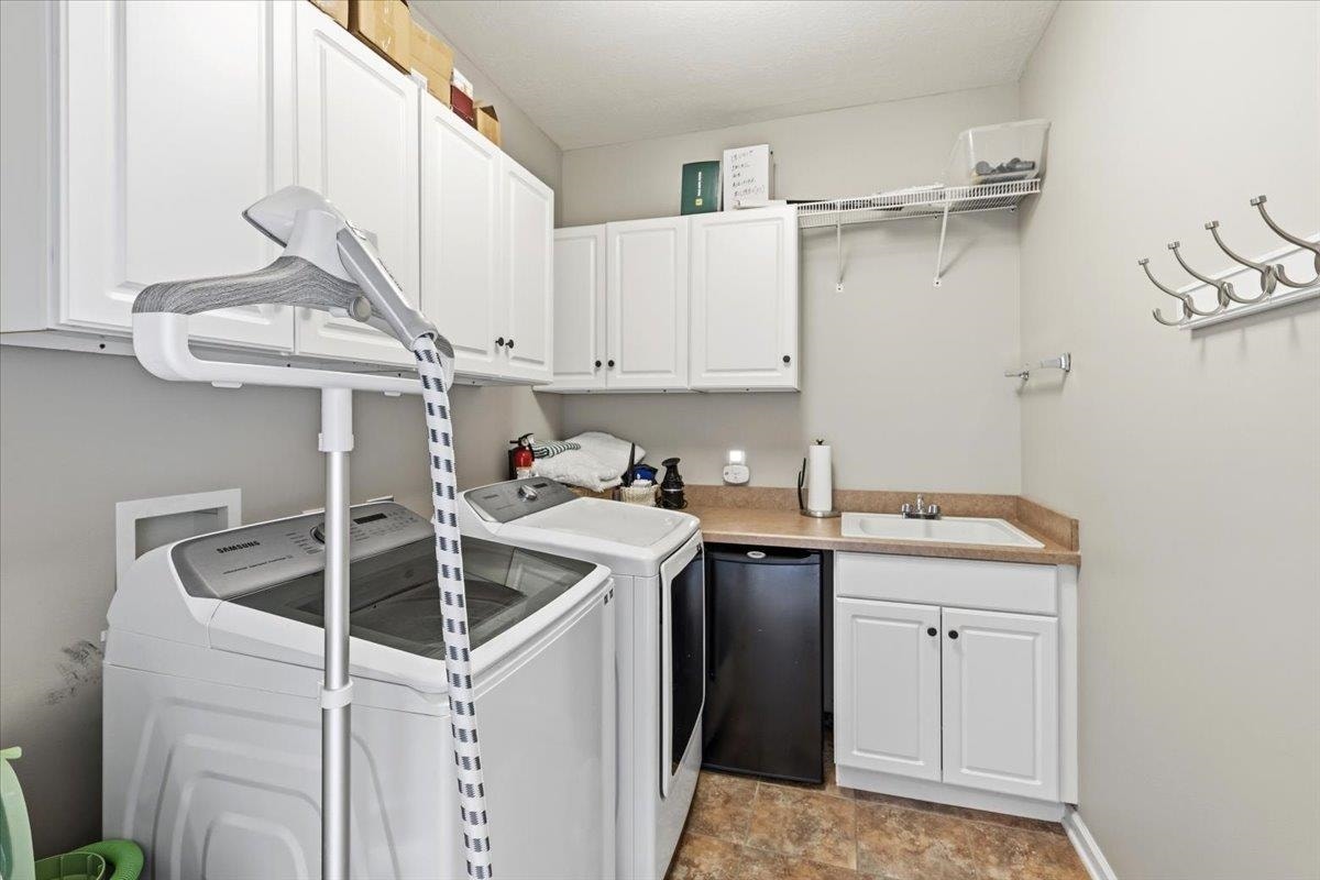 2213 Birch Leaf Lane, Blacksburg, VA 24060