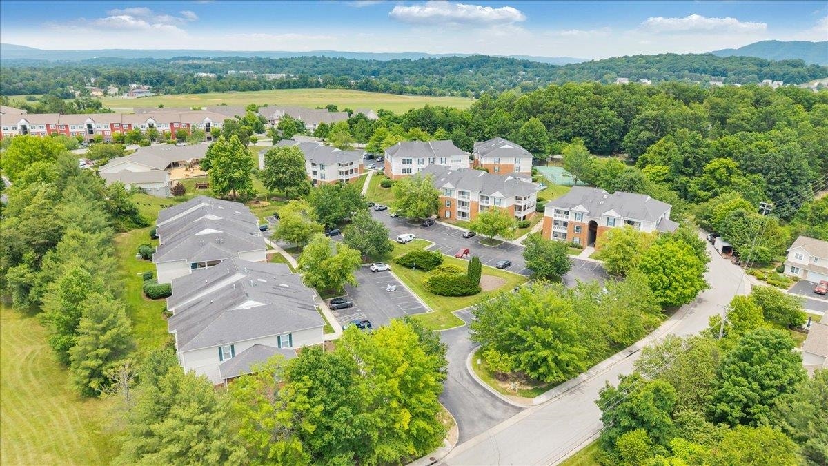 211 S Knollwood Drive, Blacksburg, VA 24060