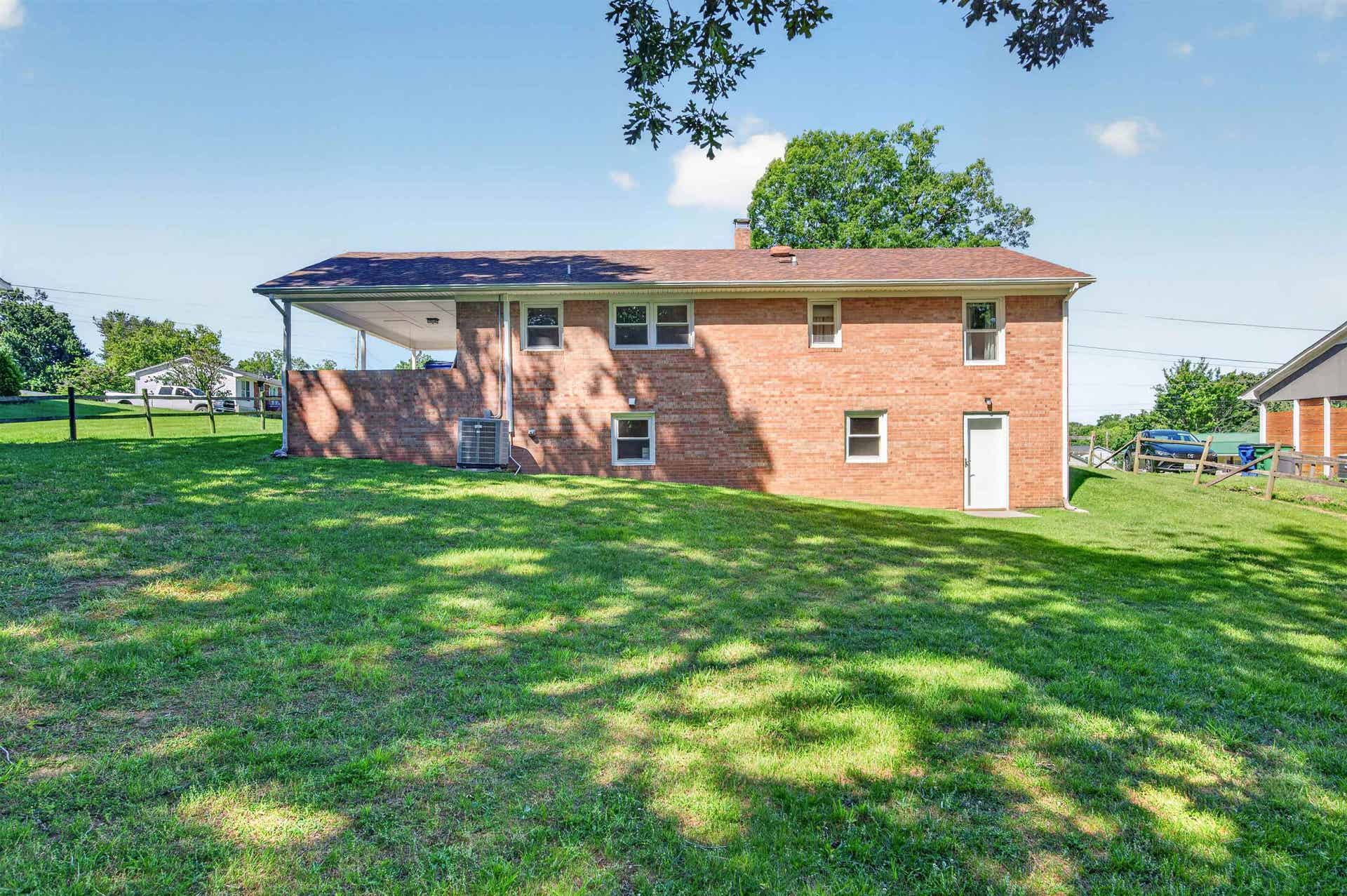 660 McDaniel Drive, Christiansburg, VA 24073