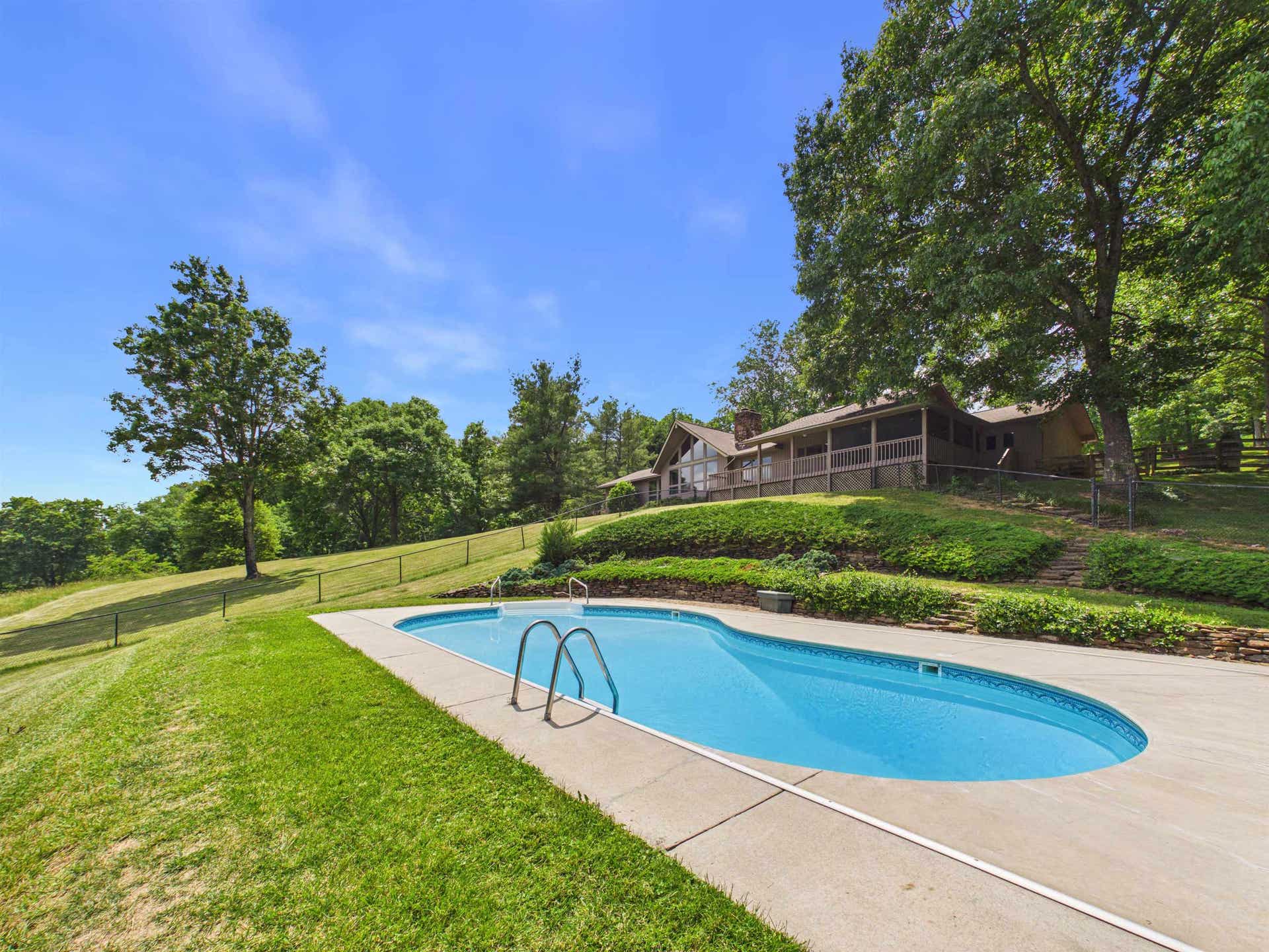 2628 Mt Tabor Road, Blacksburg, VA 24060