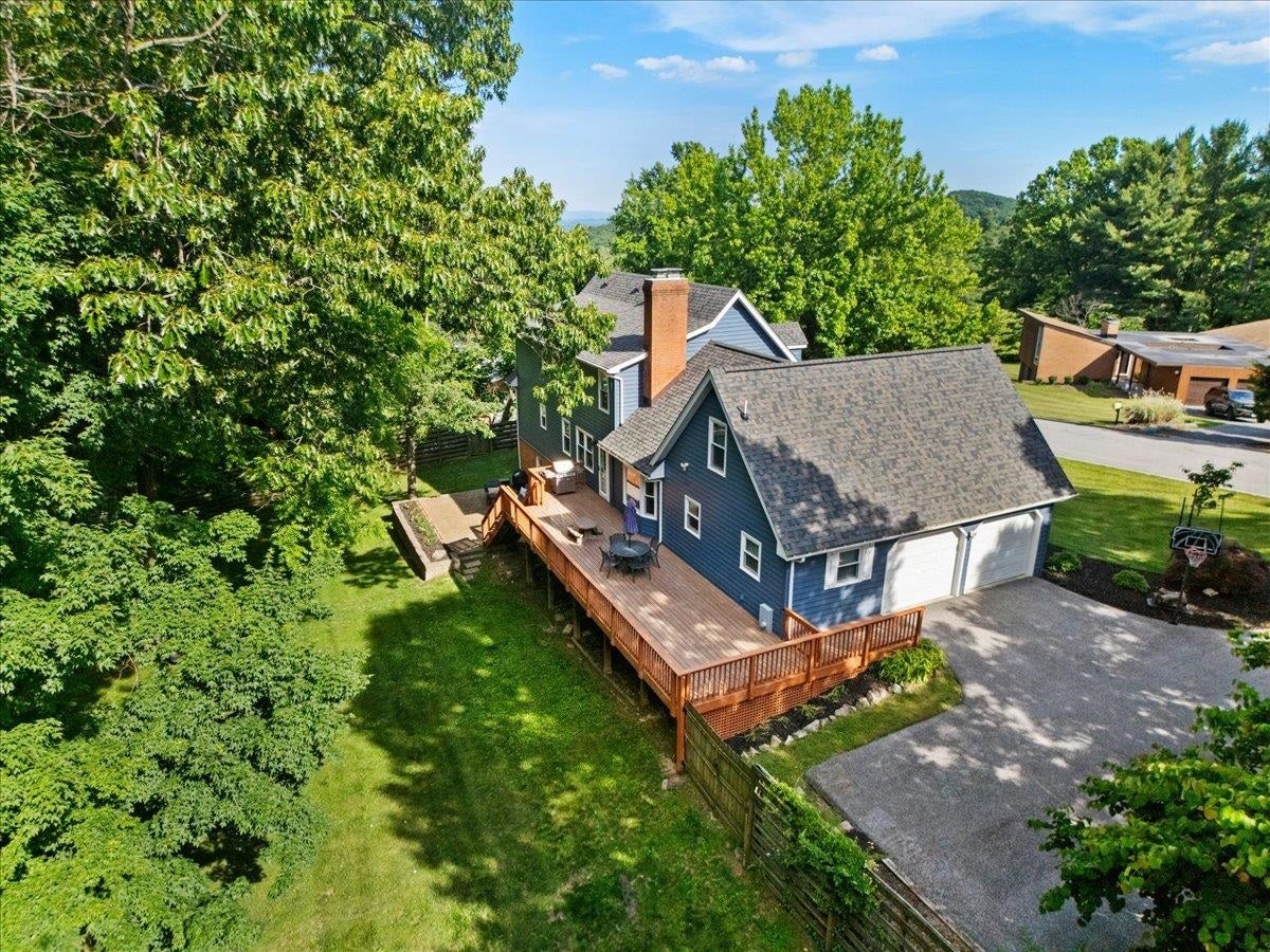 609 Landsdowne Drive, Blacksburg, VA 24060