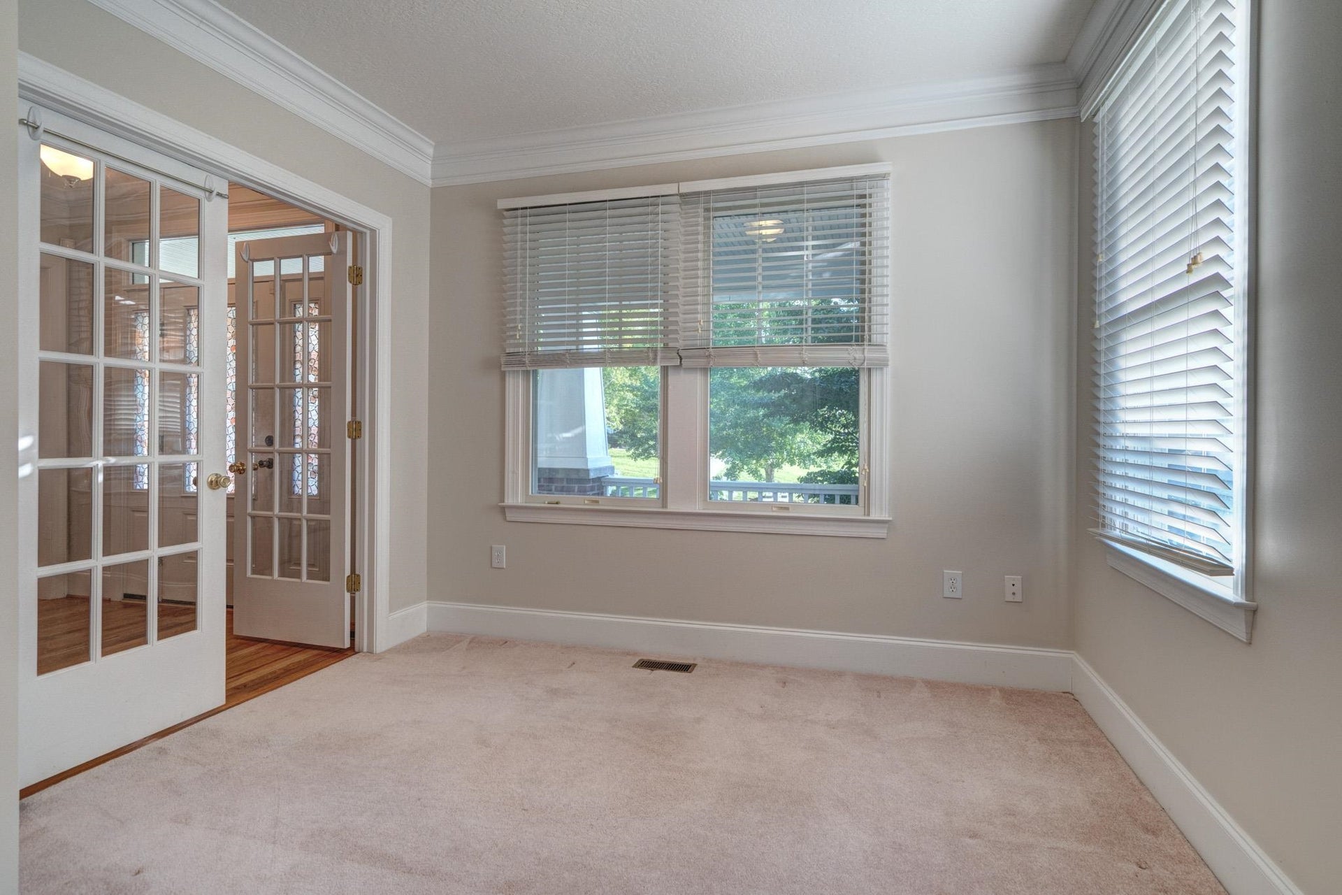 811 Village Way, Blacksburg, VA 24060
