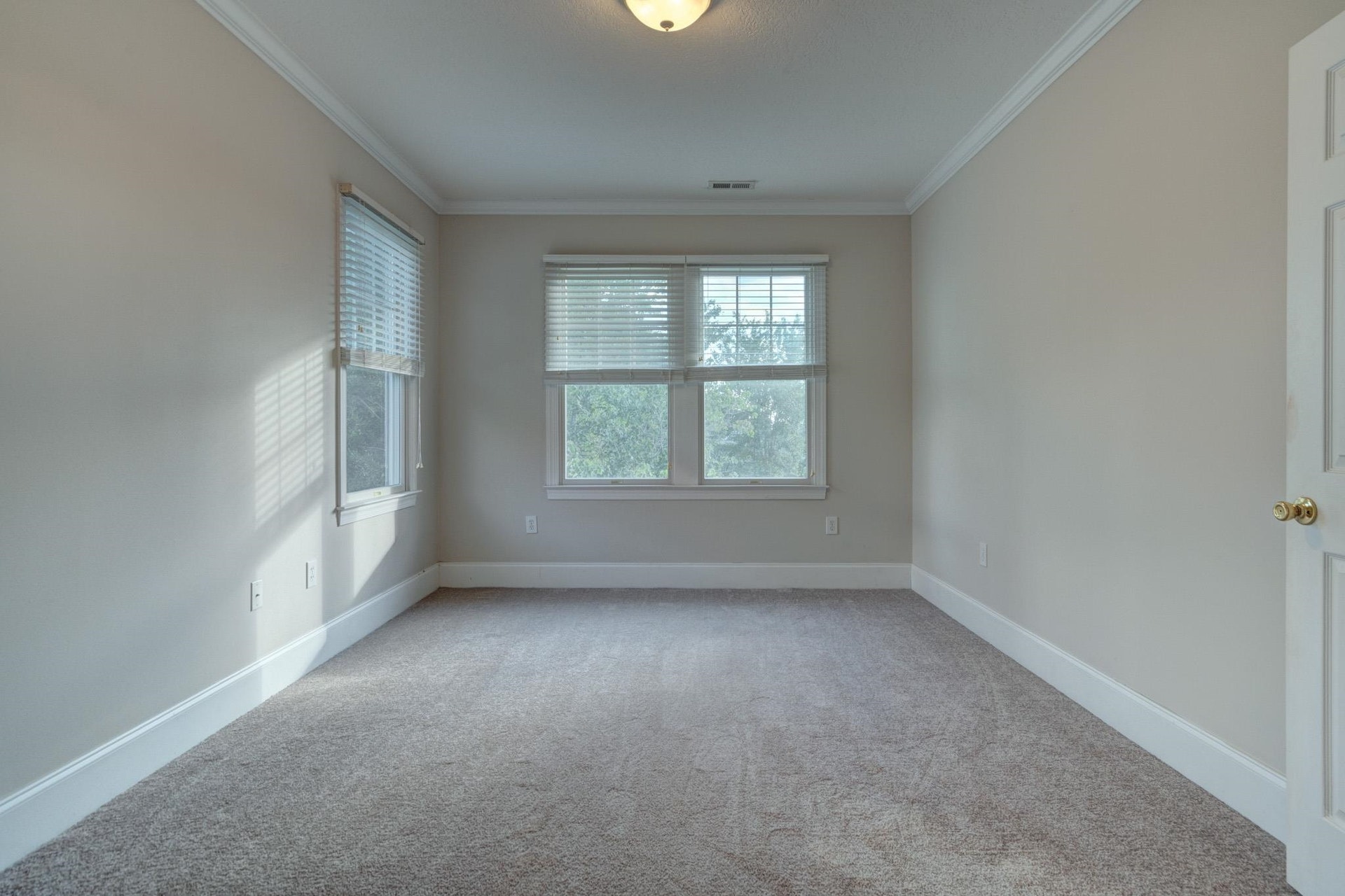 811 Village Way, Blacksburg, VA 24060