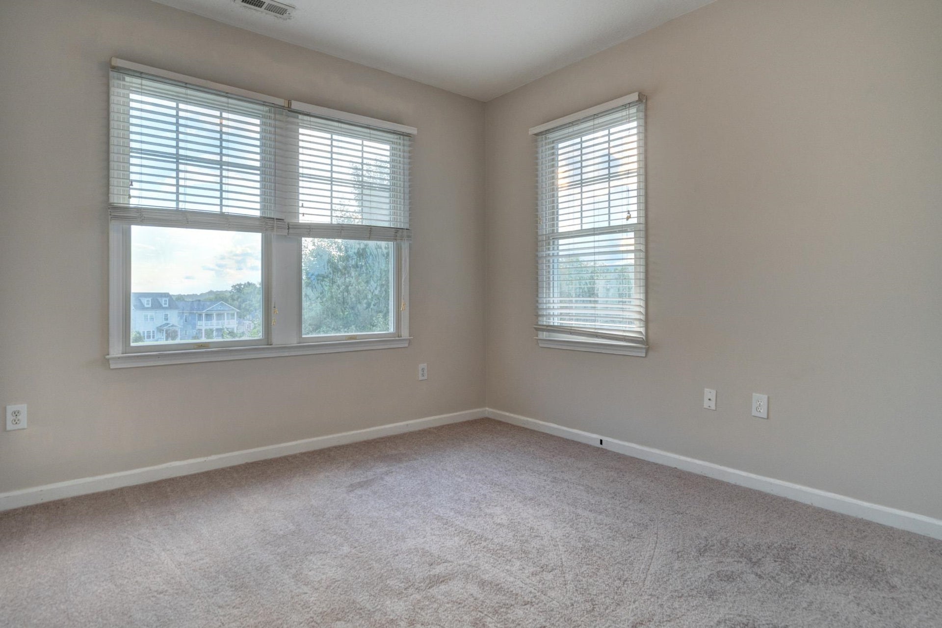 811 Village Way, Blacksburg, VA 24060