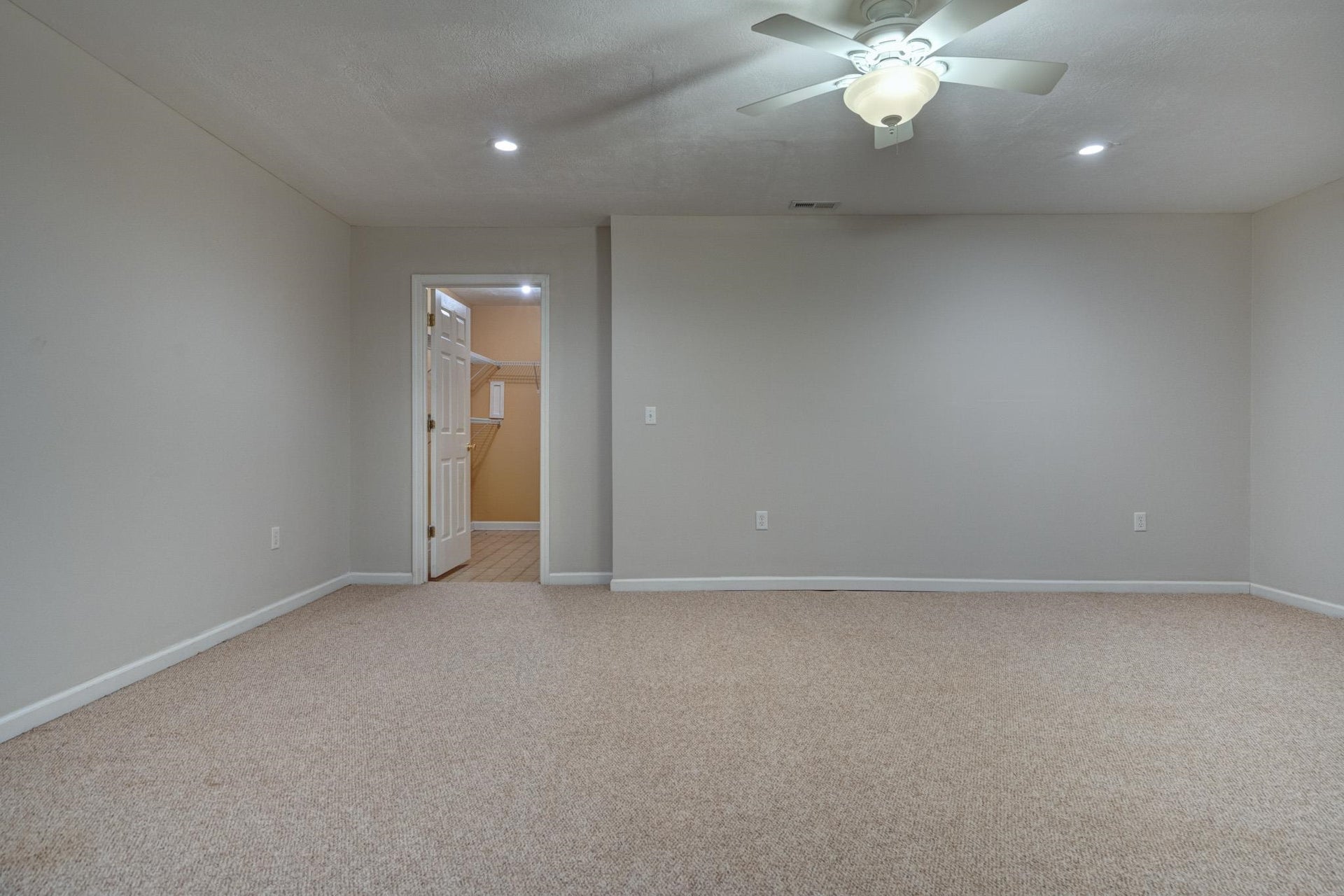 811 Village Way, Blacksburg, VA 24060
