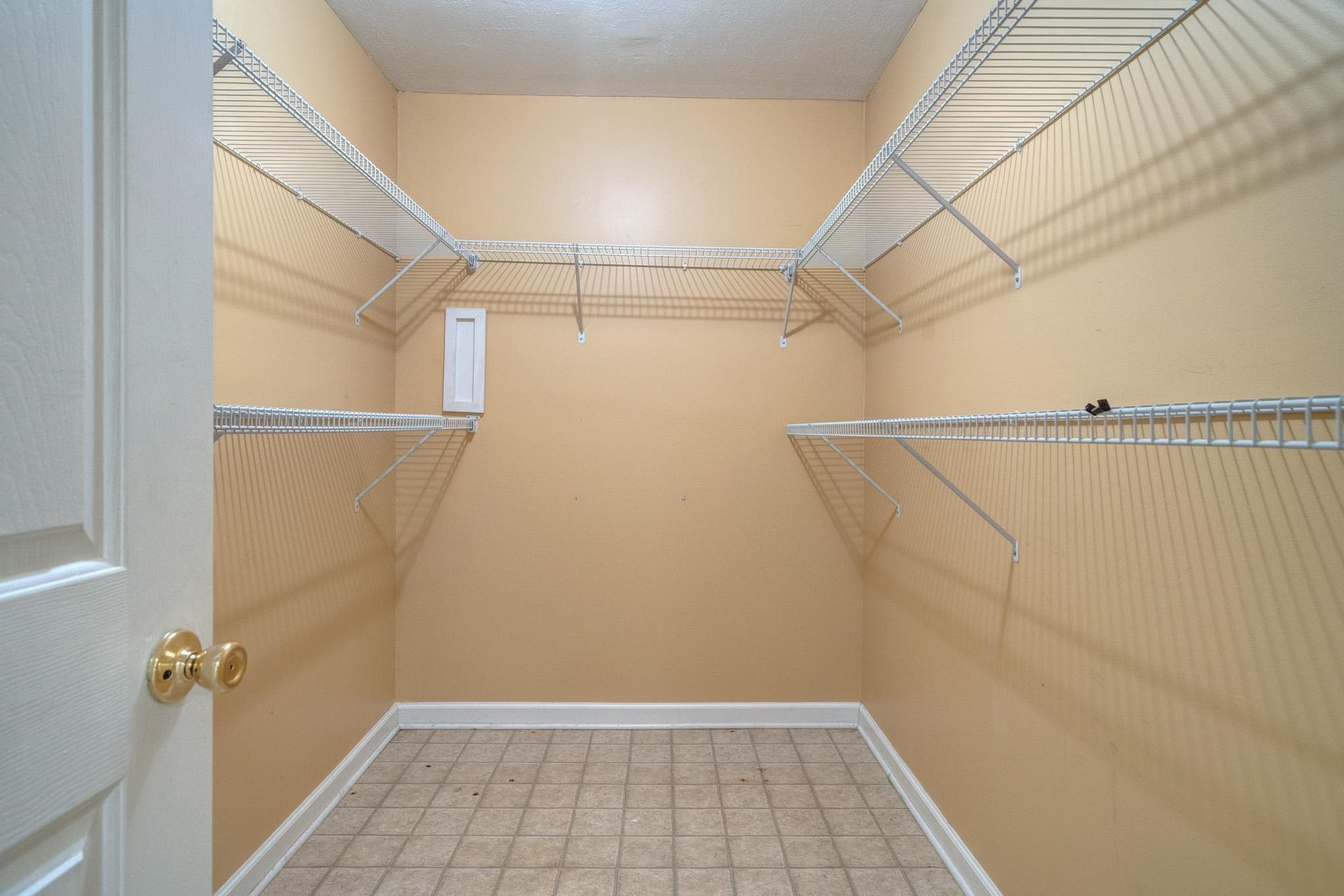 811 Village Way, Blacksburg, VA 24060
