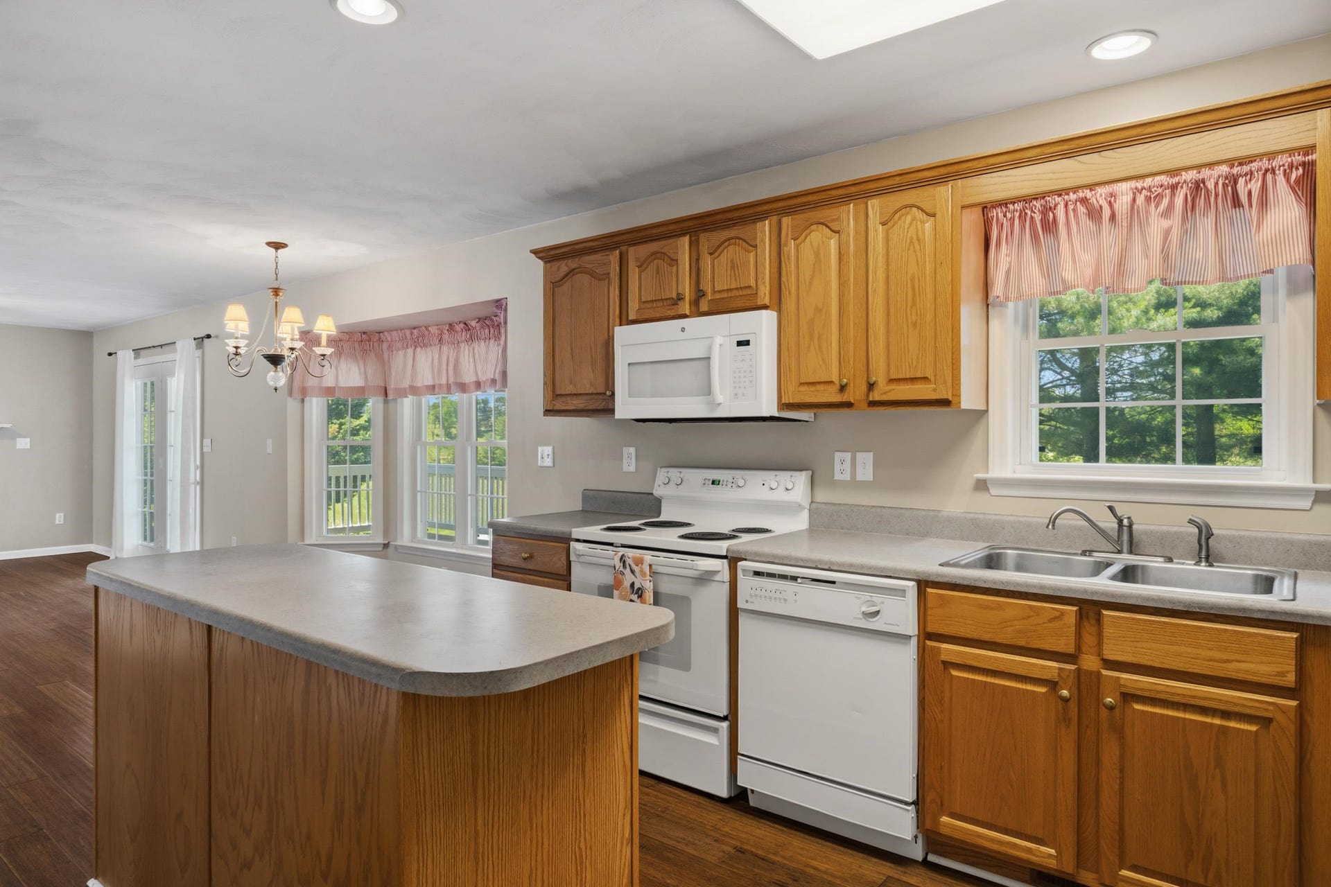 55 Sapphire Avenue, Christiansburg, VA 24073