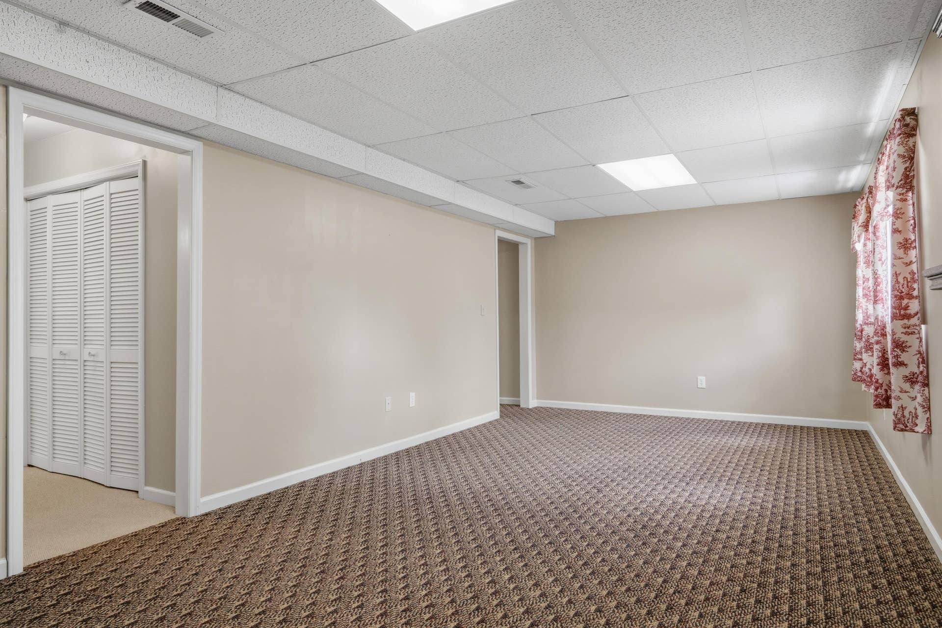 55 Sapphire Avenue, Christiansburg, VA 24073
