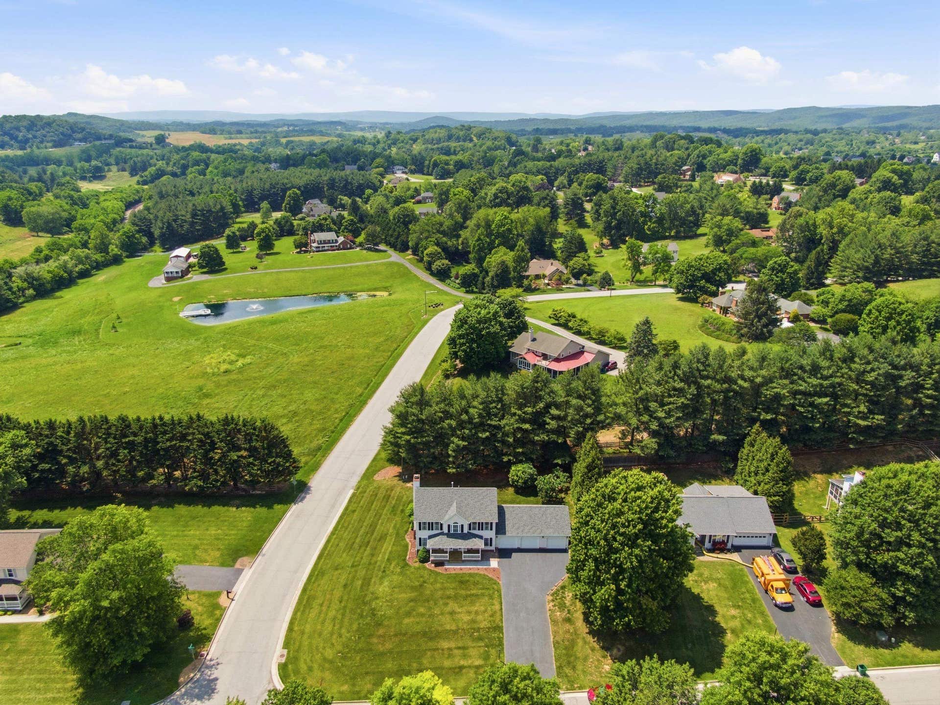 55 Sapphire Avenue, Christiansburg, VA 24073