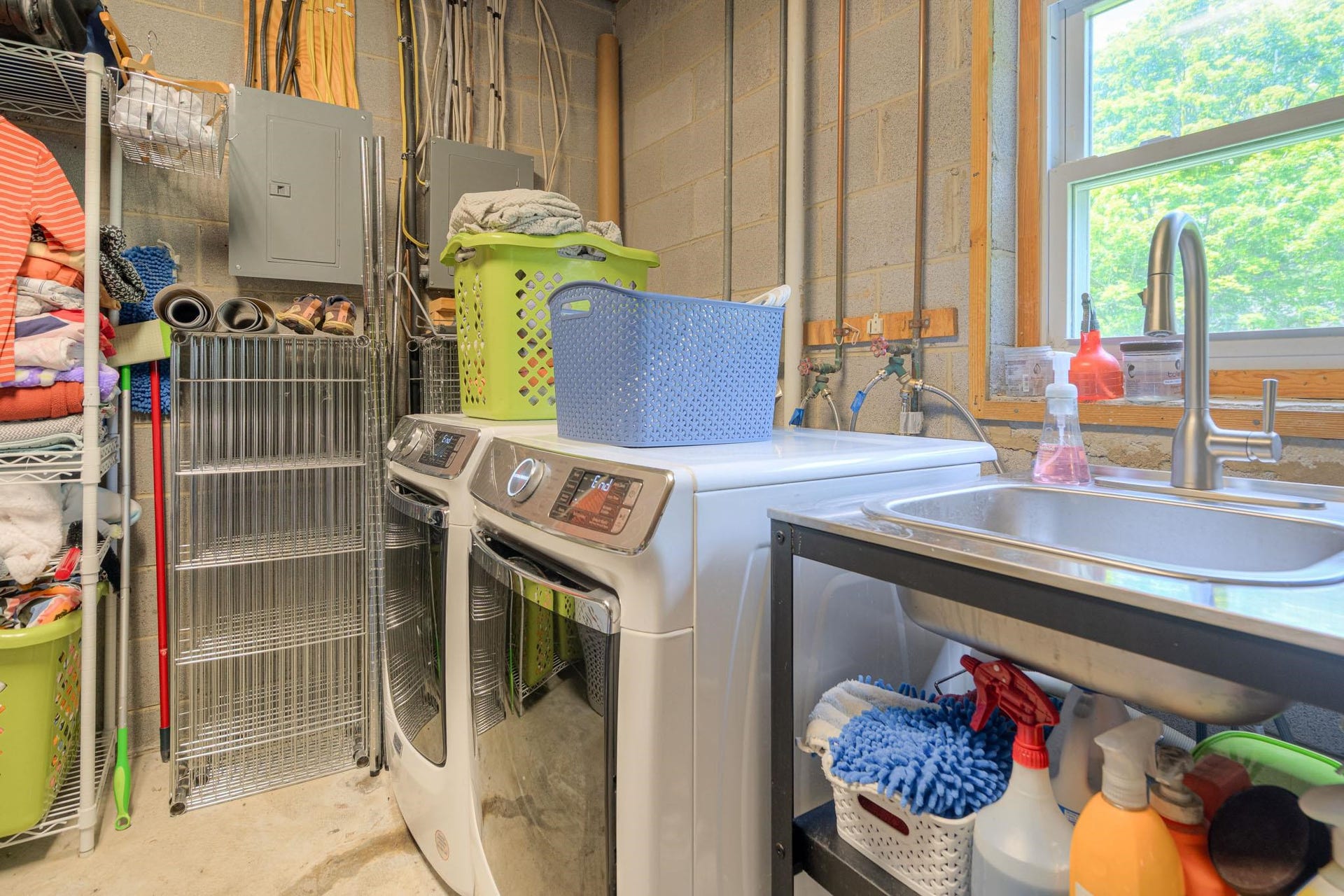 2006 Christopher Drive, Blacksburg, VA 24060
