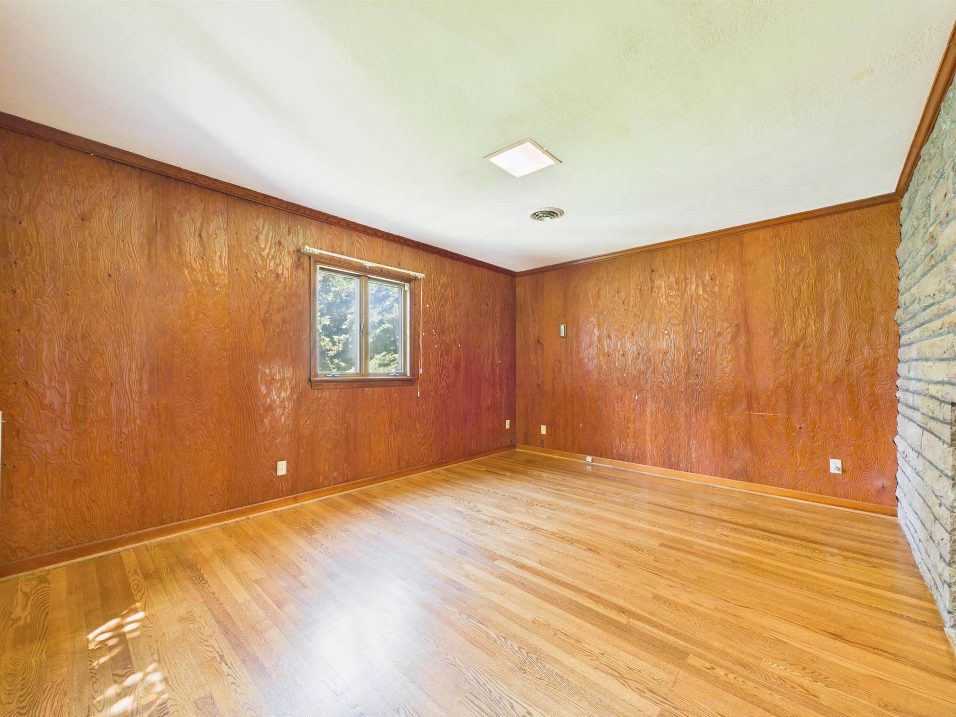 815 Hutcheson Drive, Blacksburg, VA 24060