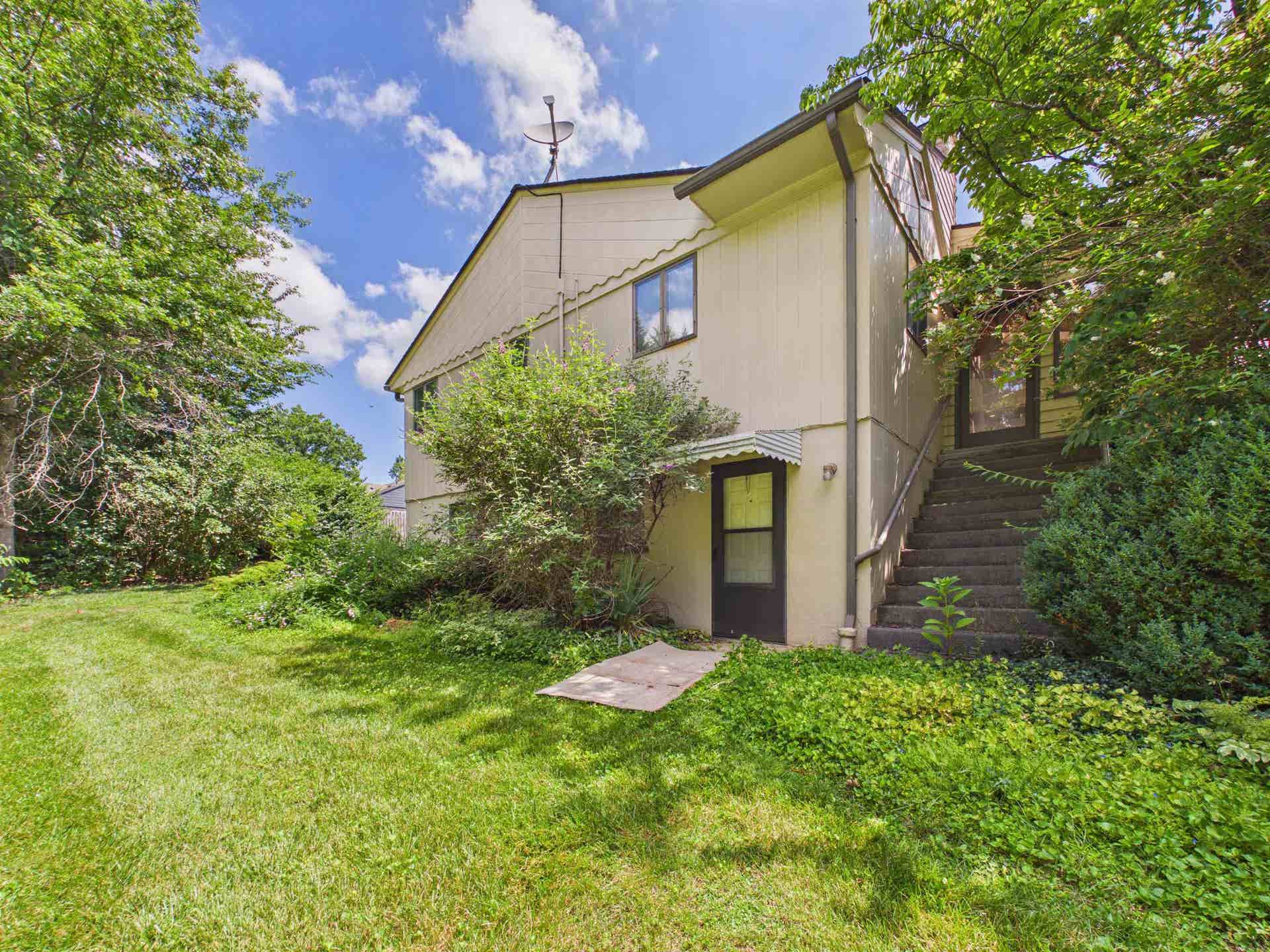 815 Hutcheson Drive, Blacksburg, VA 24060