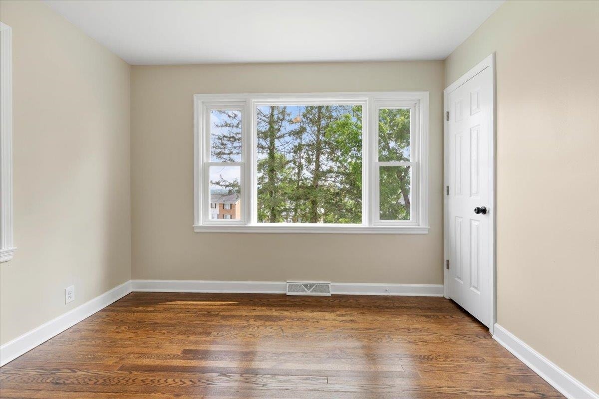 103 LONGVIEW Drive, Christiansburg, VA 24073