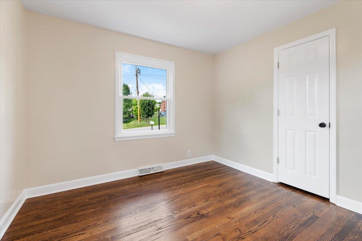 103 LONGVIEW Drive, Christiansburg, VA 24073