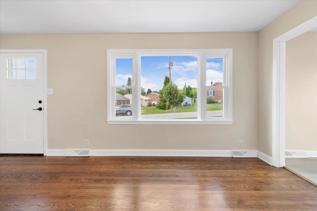 103 LONGVIEW Drive, Christiansburg, VA 24073