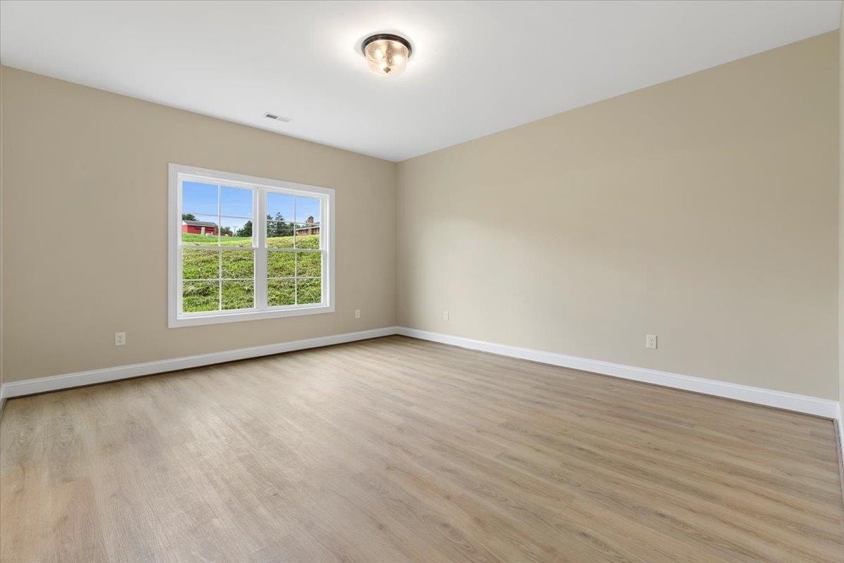 105 VINNIE Avenue, Christiansburg, VA 24073