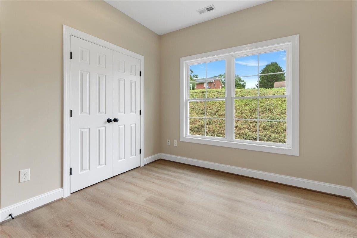 105 VINNIE Avenue, Christiansburg, VA 24073