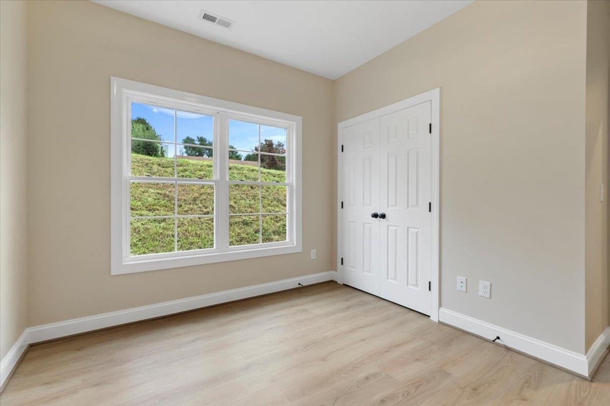 105 VINNIE Avenue, Christiansburg, VA 24073