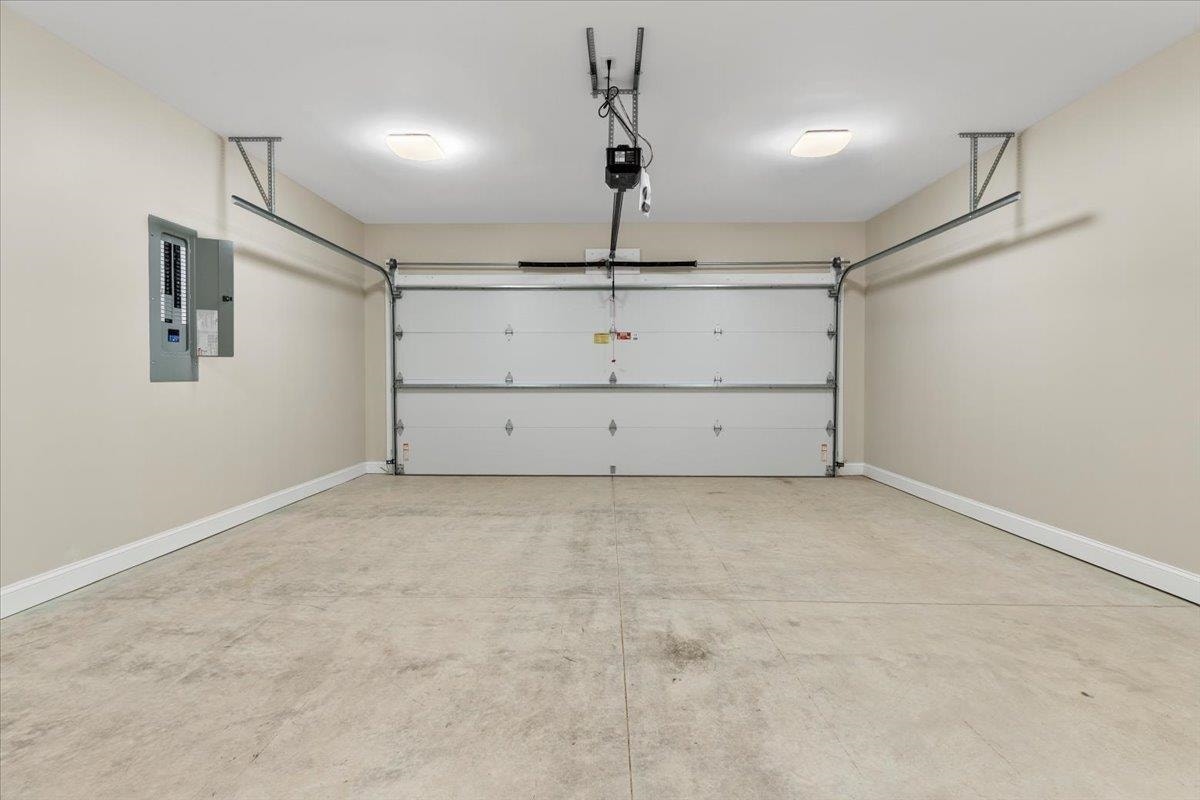 105 VINNIE Avenue, Christiansburg, VA 24073