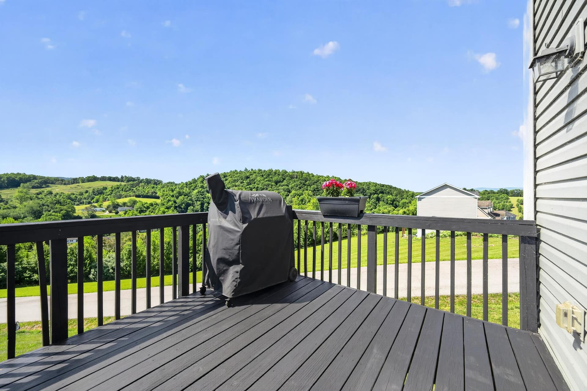 120 Prairie View Lane, Pembroke, VA 24136