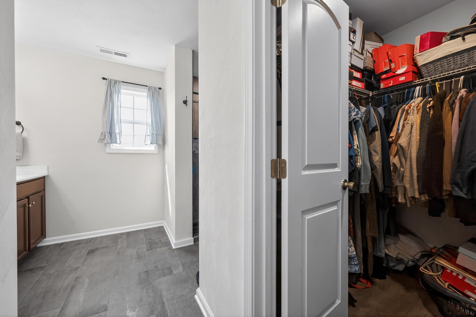 120 Prairie View Lane, Pembroke, VA 24136