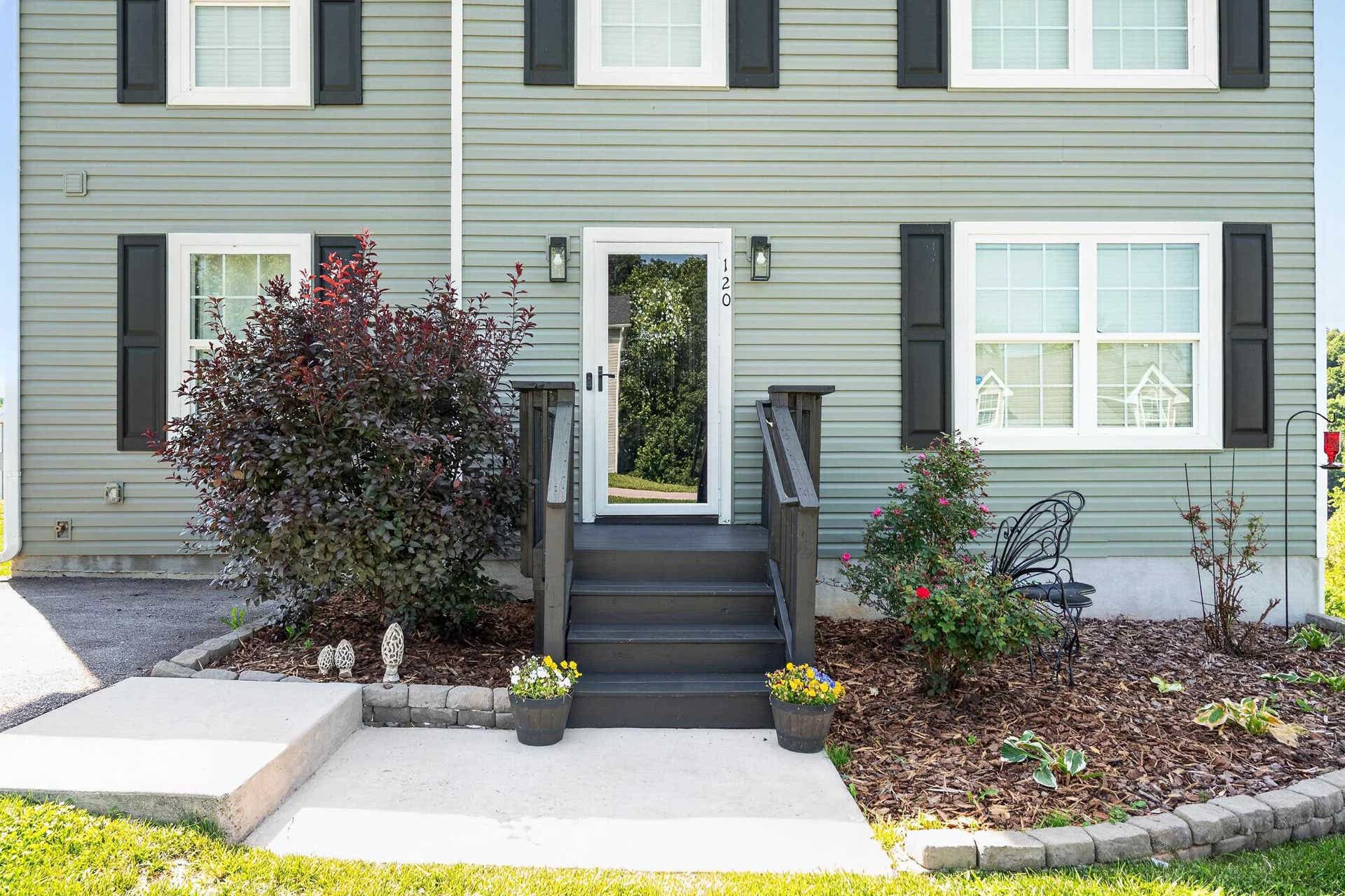 120 Prairie View Lane, Pembroke, VA 24136