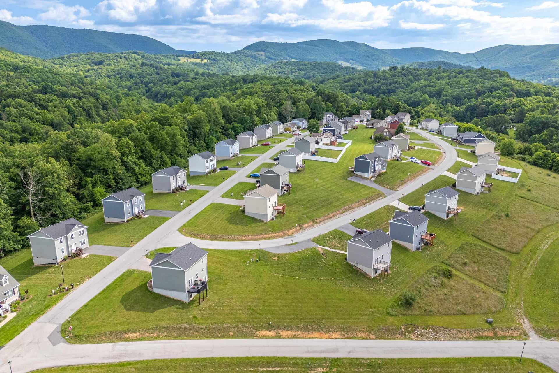 120 Prairie View Lane, Pembroke, VA 24136