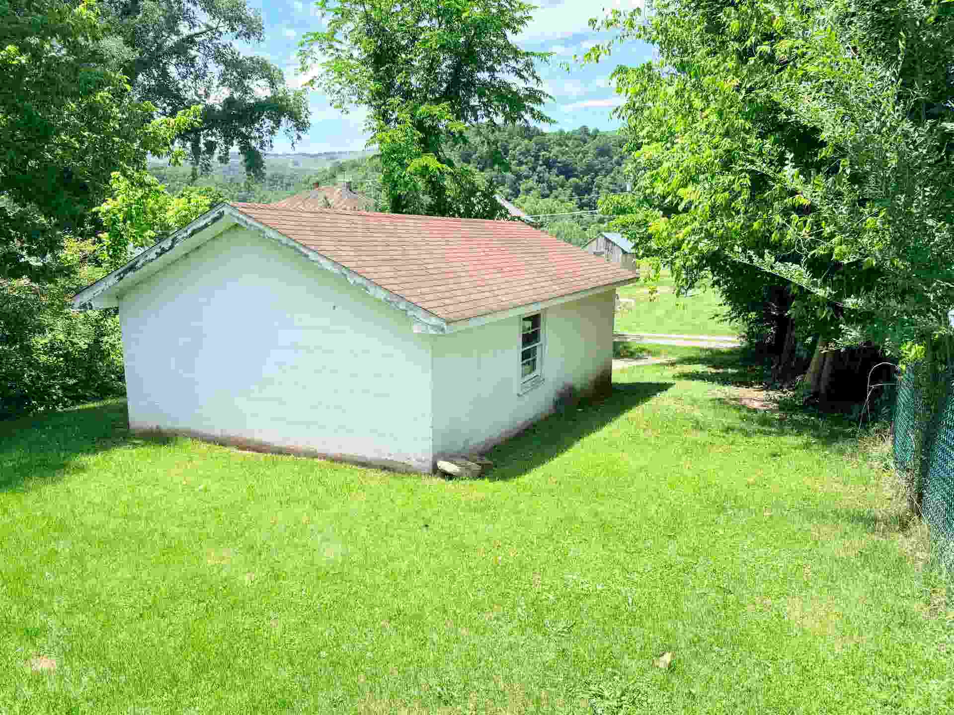 705 Westview Street, Narrows, VA 24124