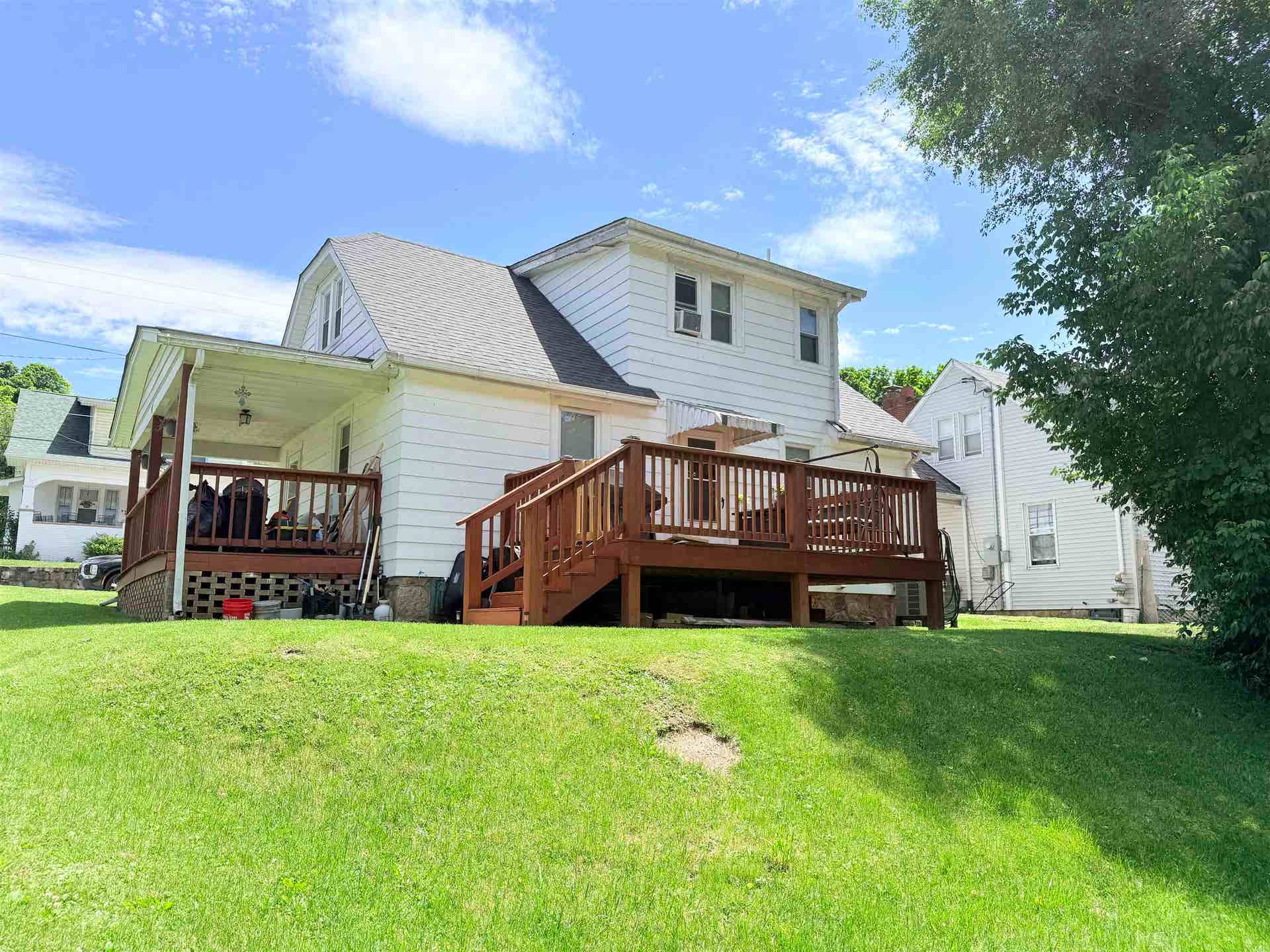 705 Westview Street, Narrows, VA 24124