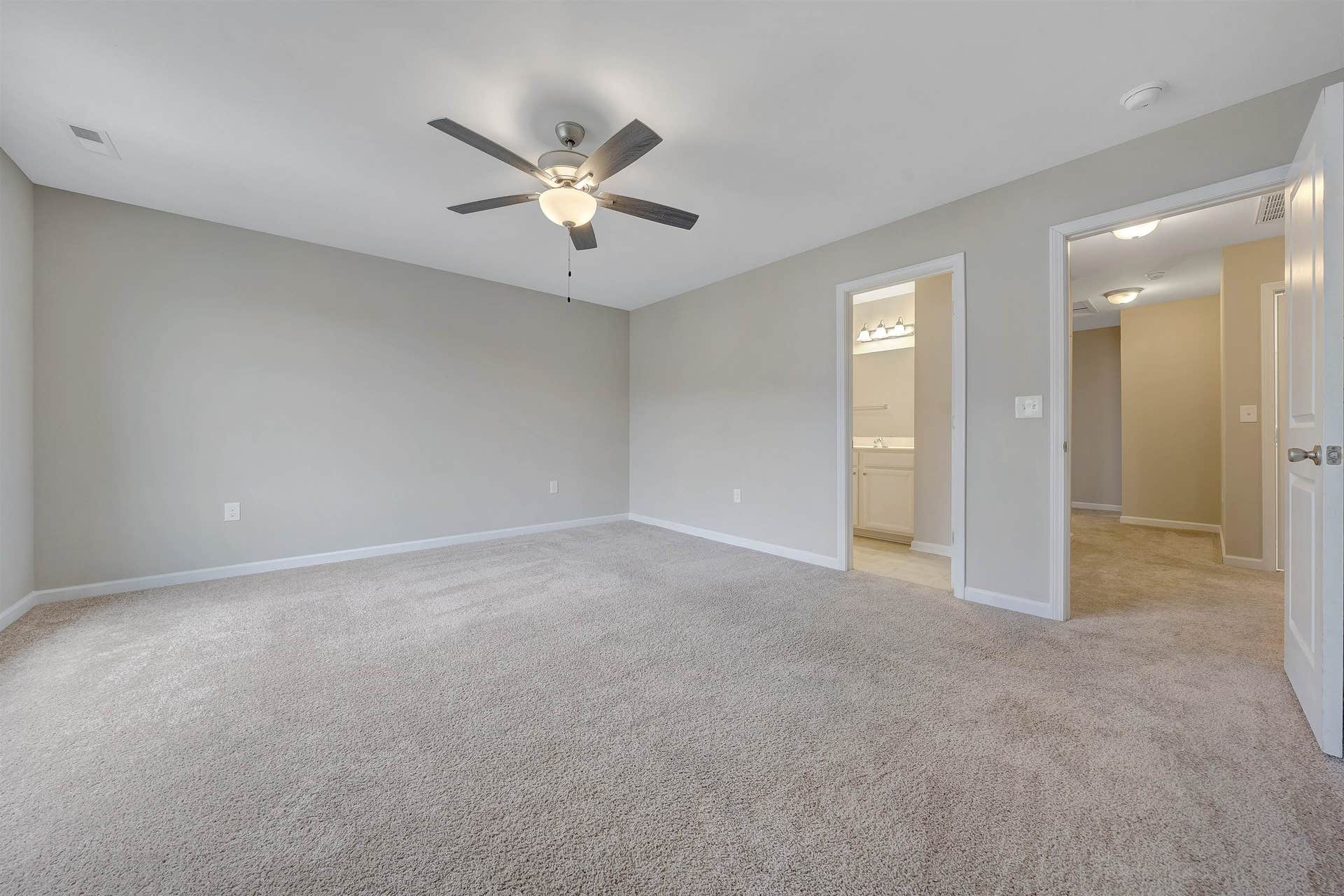 915 Holland Loop, Christiansburg, VA 24073