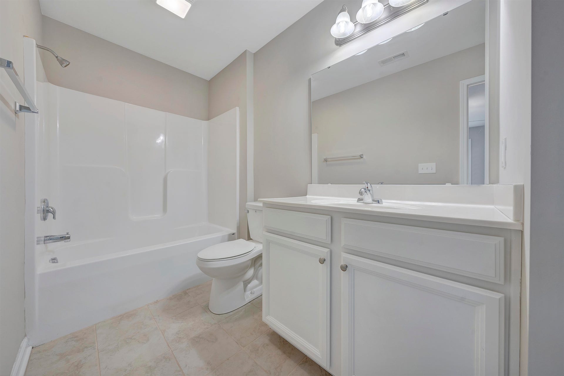 915 Holland Loop, Christiansburg, VA 24073