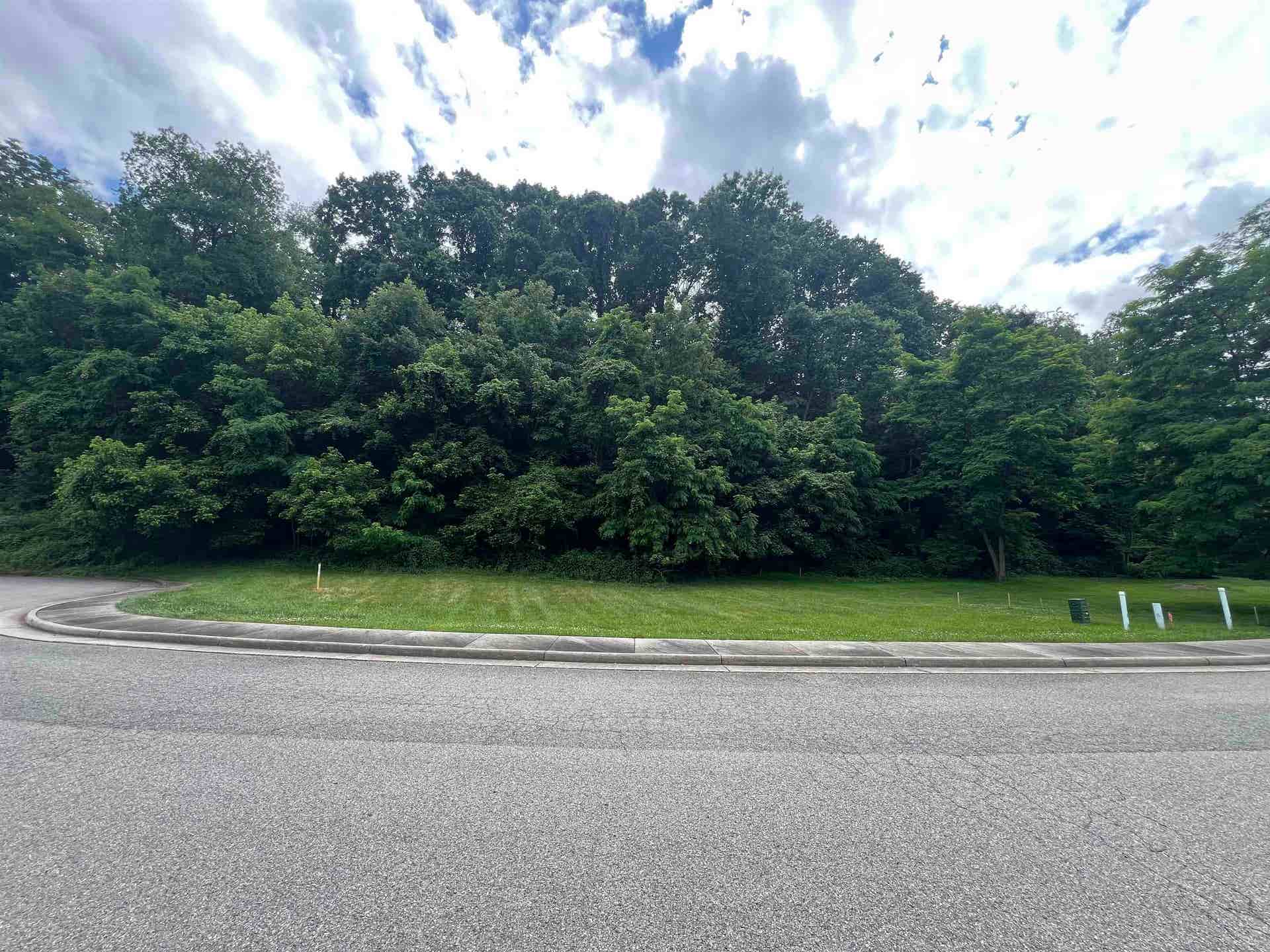 8331 SAWGRASS Way, Radford, VA 24141