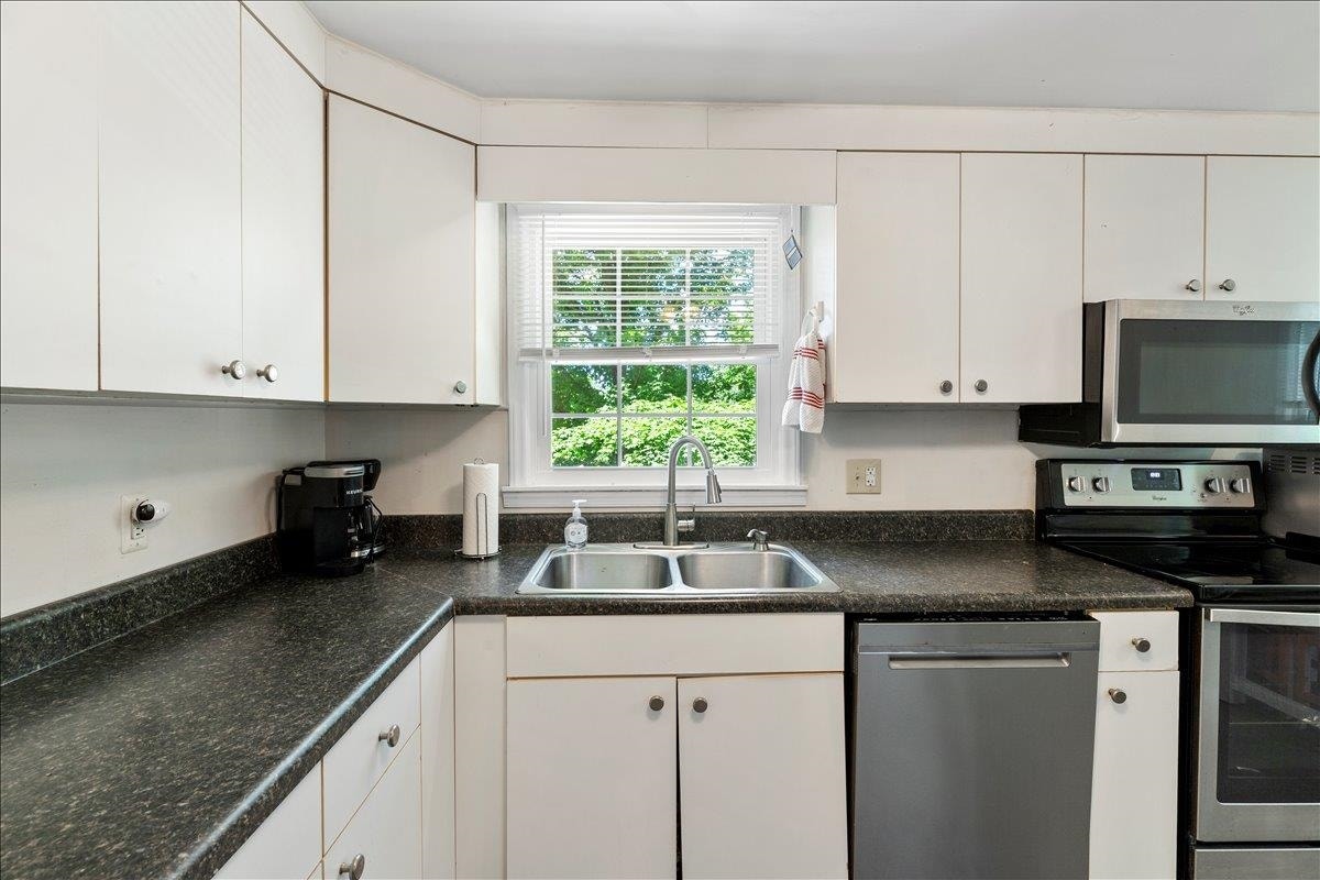 1818 Gardenspring Drive, Blacksburg, VA 24060