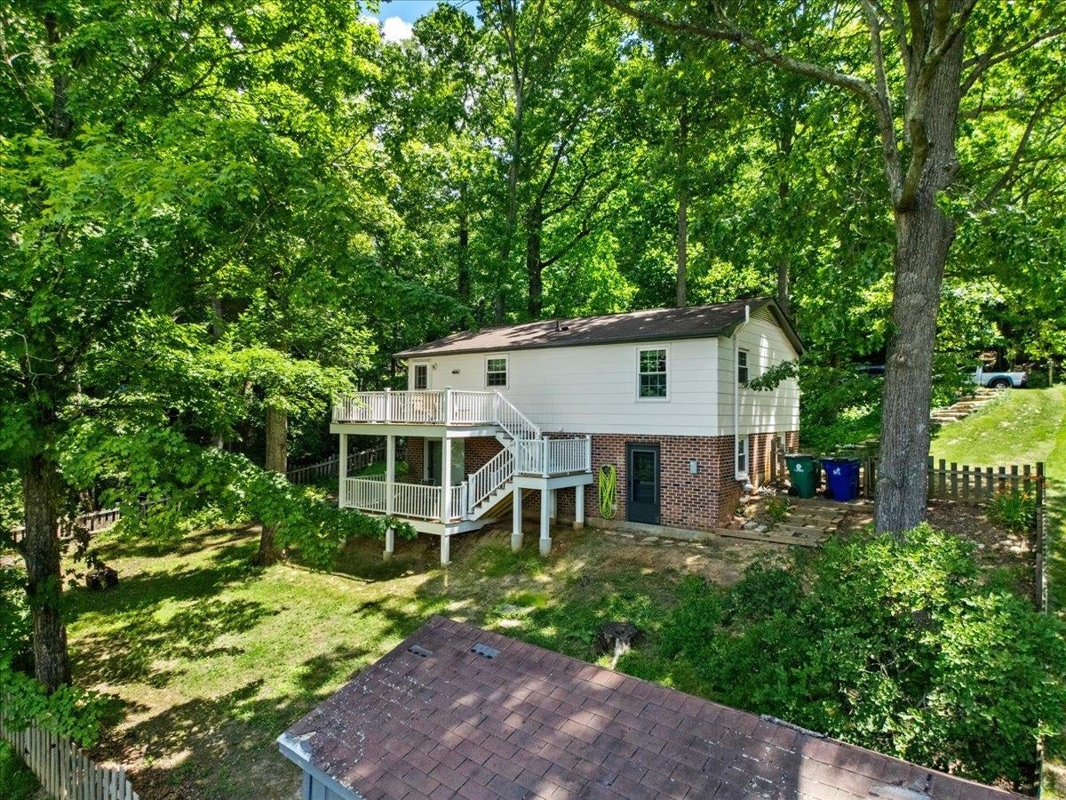1818 Gardenspring Drive, Blacksburg, VA 24060