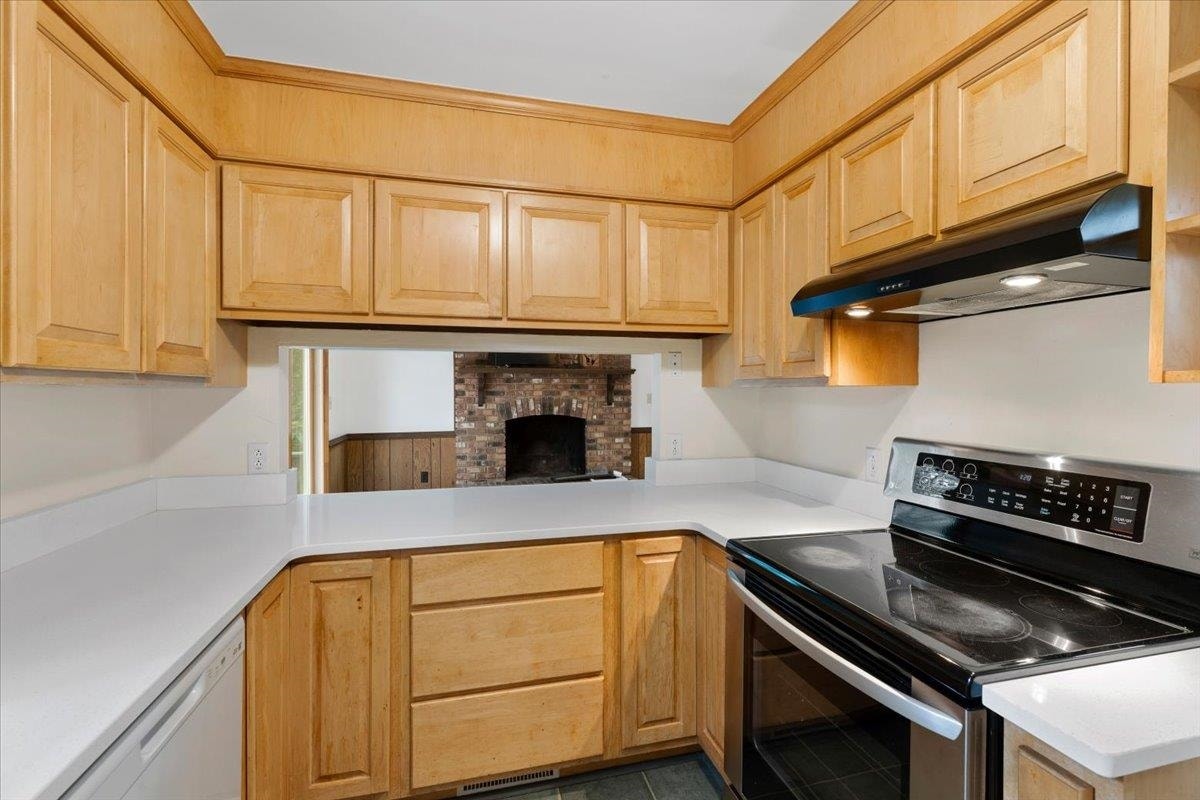 401 Stonegate Drive, Blacksburg, VA 24060
