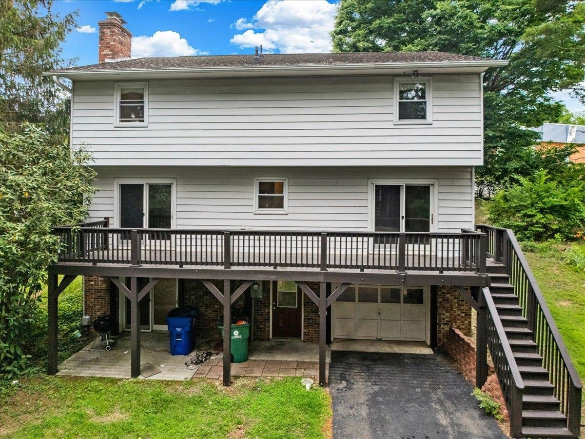 401 Stonegate Drive, Blacksburg, VA 24060