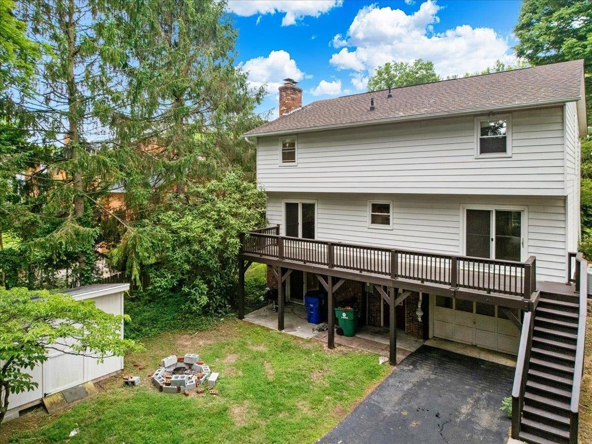 401 Stonegate Drive, Blacksburg, VA 24060