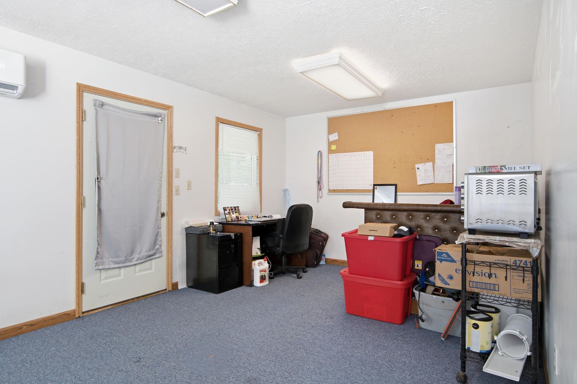 572 SHUMATE Avenue, Rich Creek, VA 24147