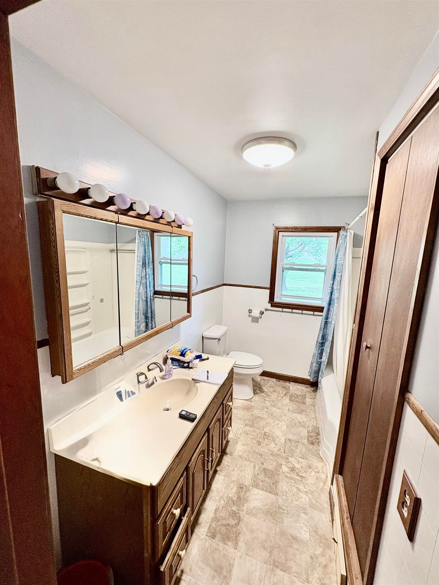 201 Honeysuckle Lane, Narrows, VA 24124